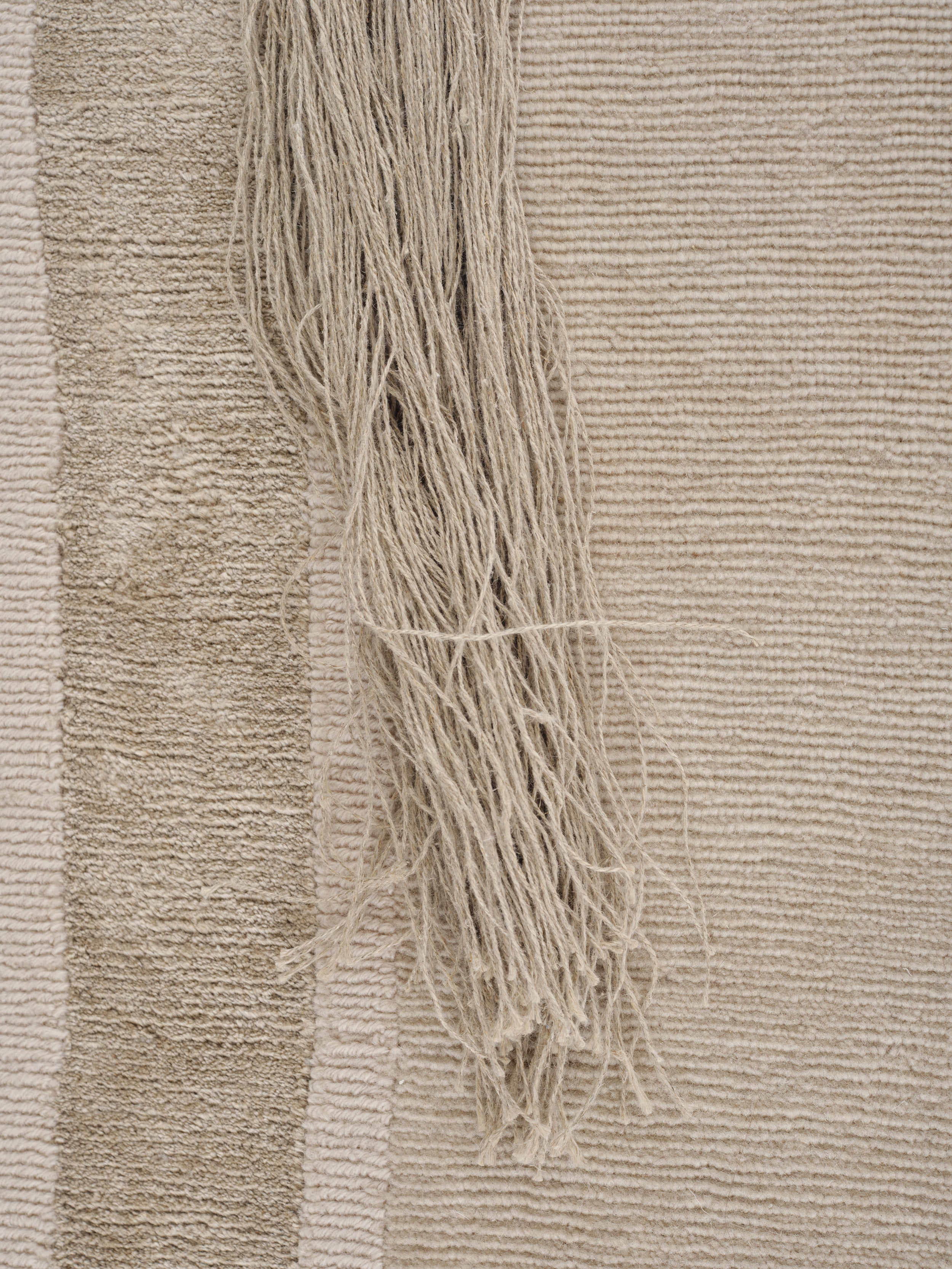 Dekorativer Teppich AWRY FRAME beige