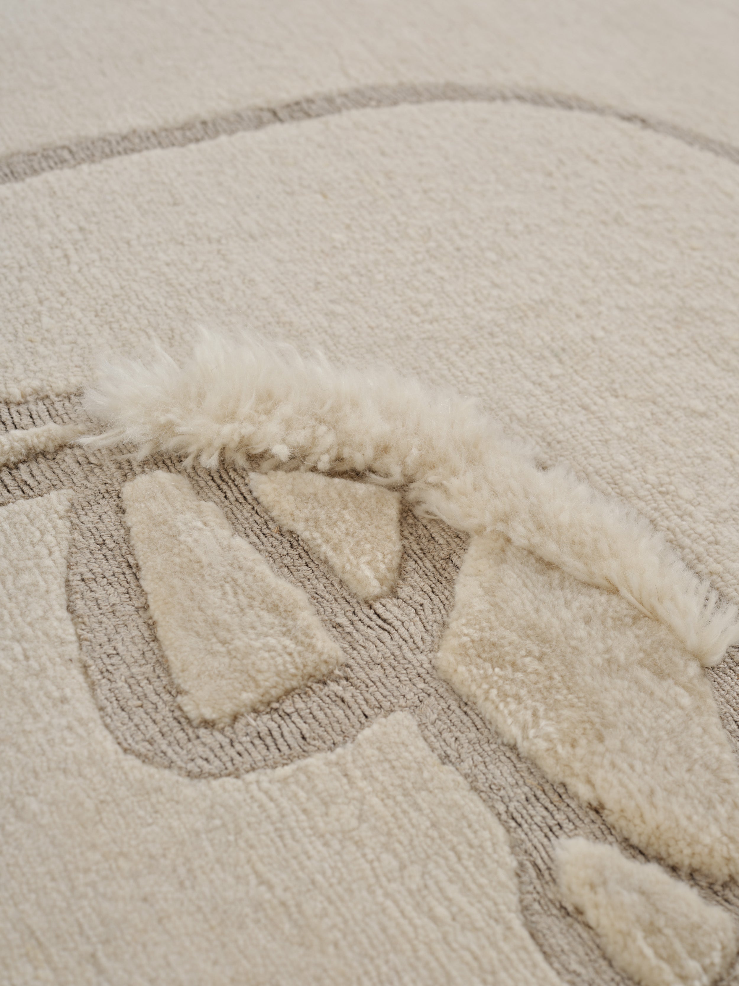 Dekorativer Teppich DUO SELF beige