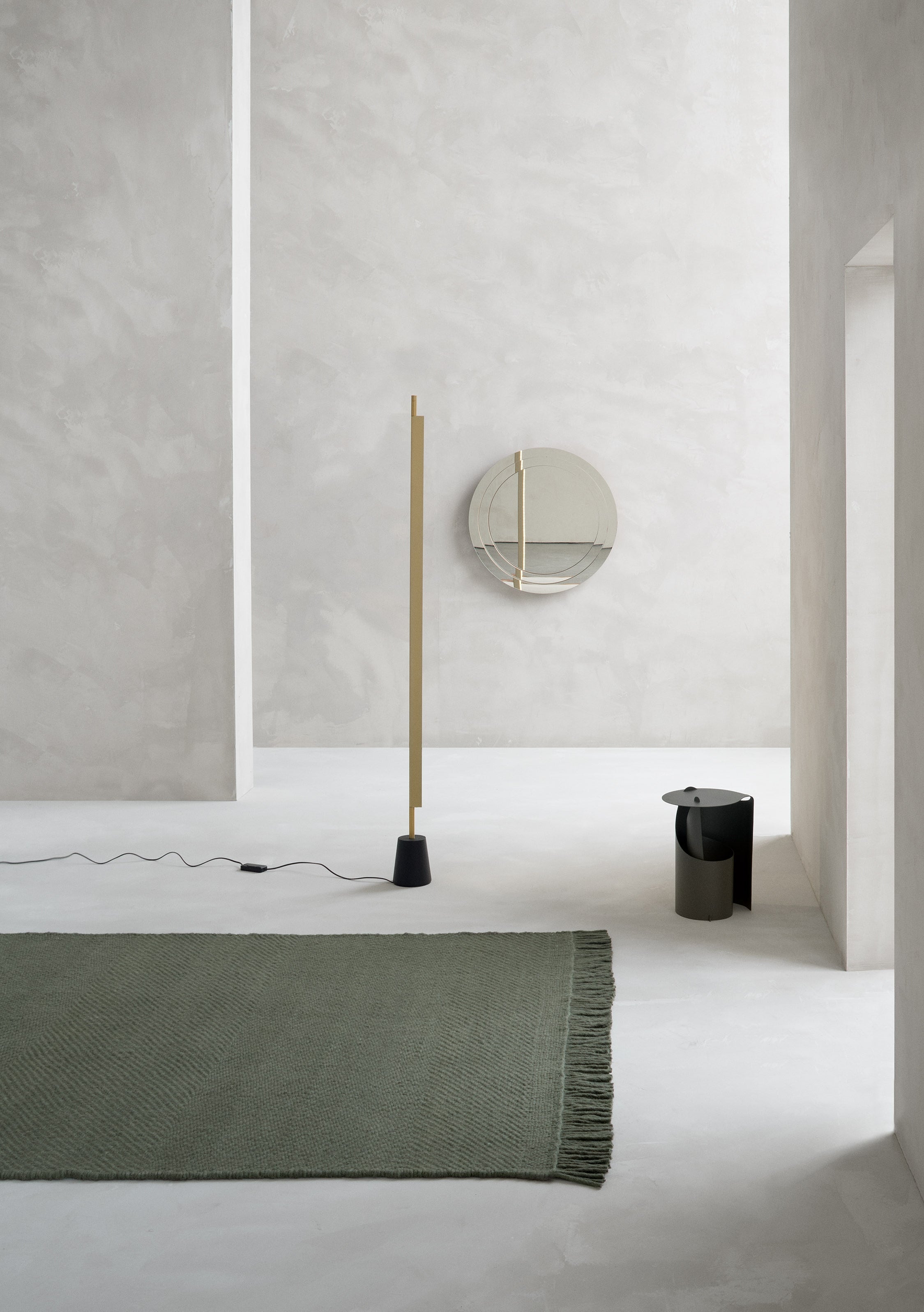 IVAR rug broken white