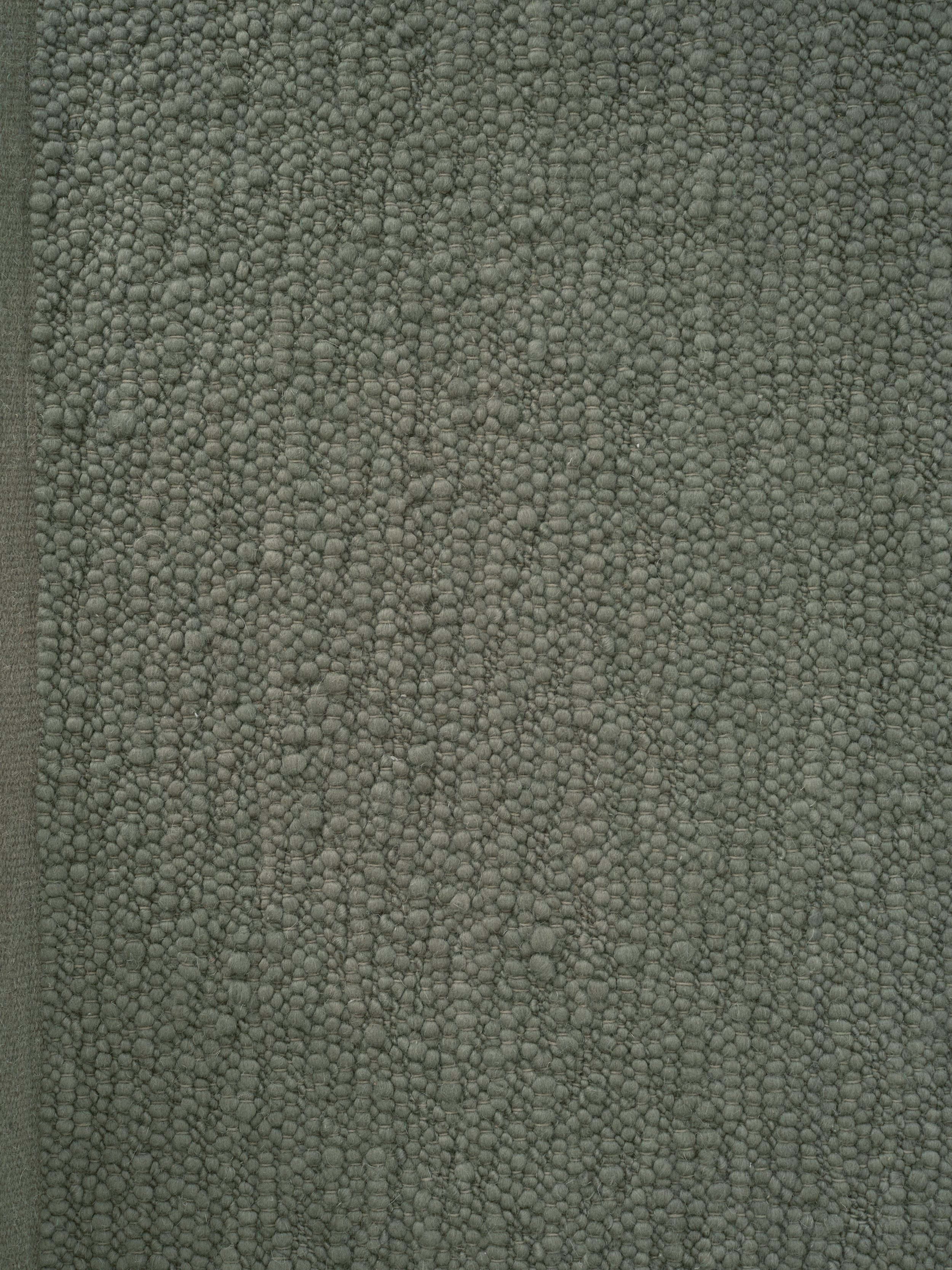 PEBBLED POEM Green Moss Rug