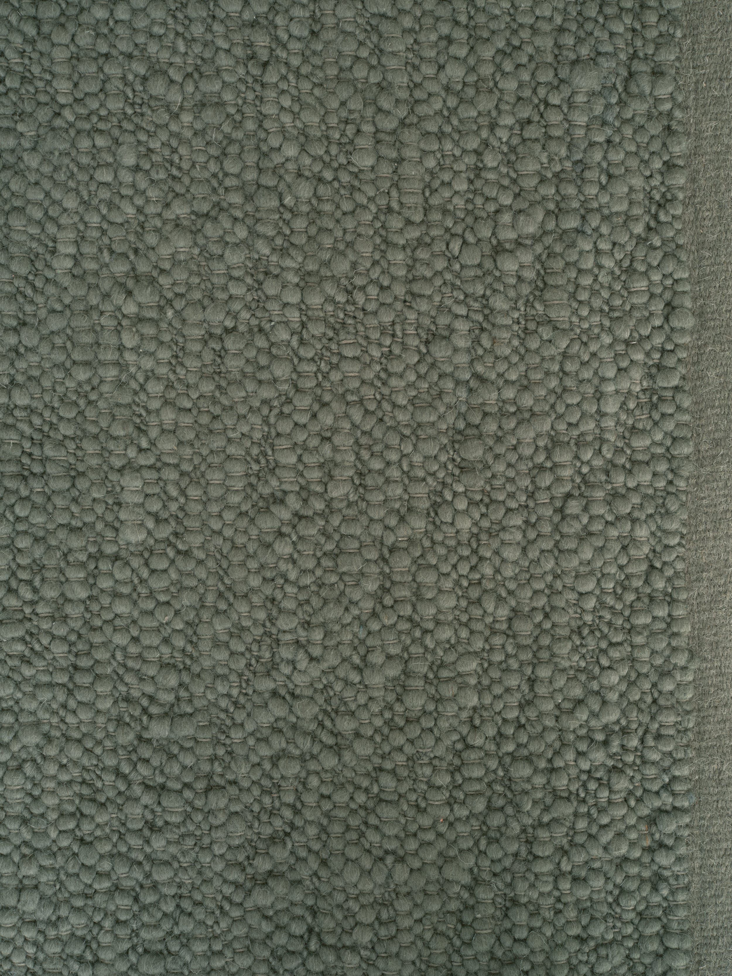 PEBBLED POEM Green Moss Rug