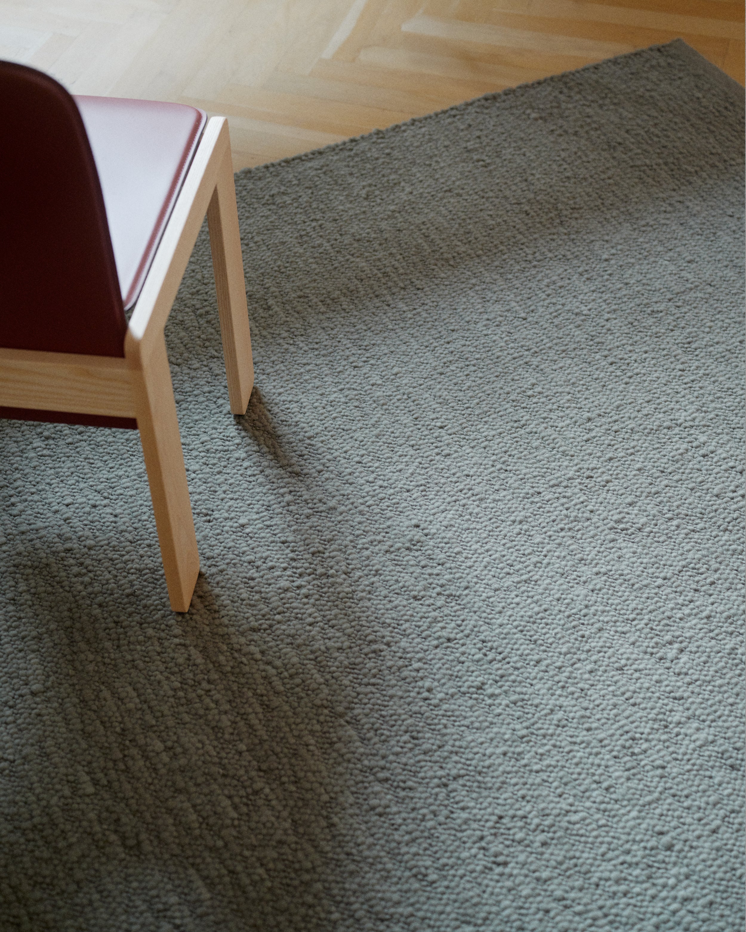 PEBBLED POEM Green Moss Rug