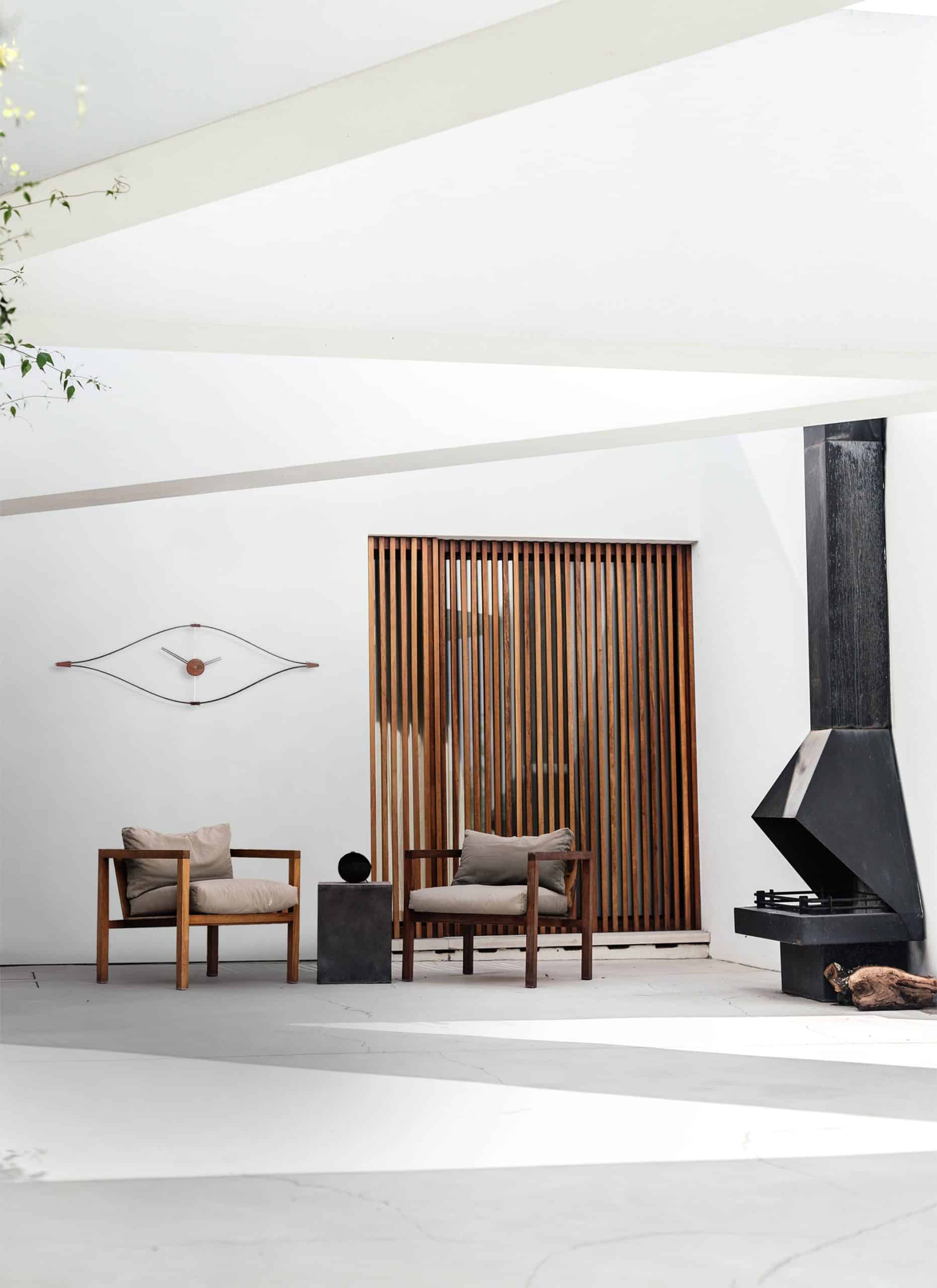 Wall Clock LOOK Walnut Wood with Chrome and Black