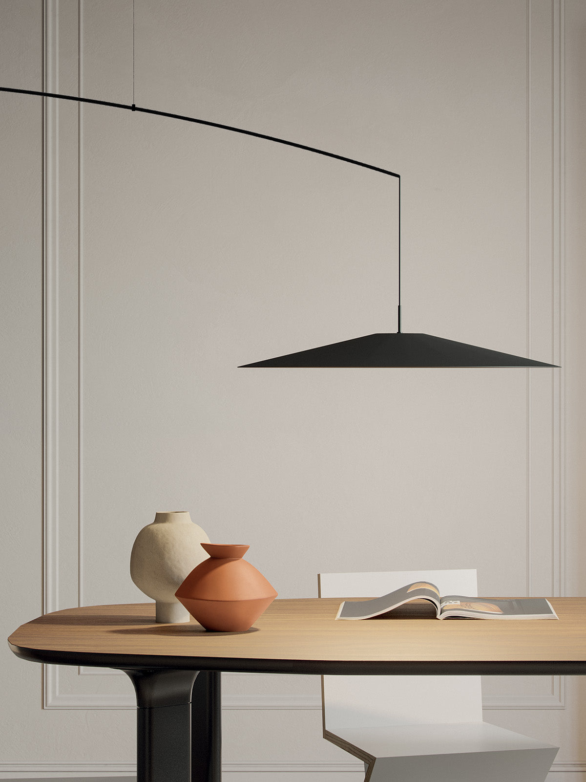 Stehlampe mit ausziehbarem Arm KOINÉ schwarz