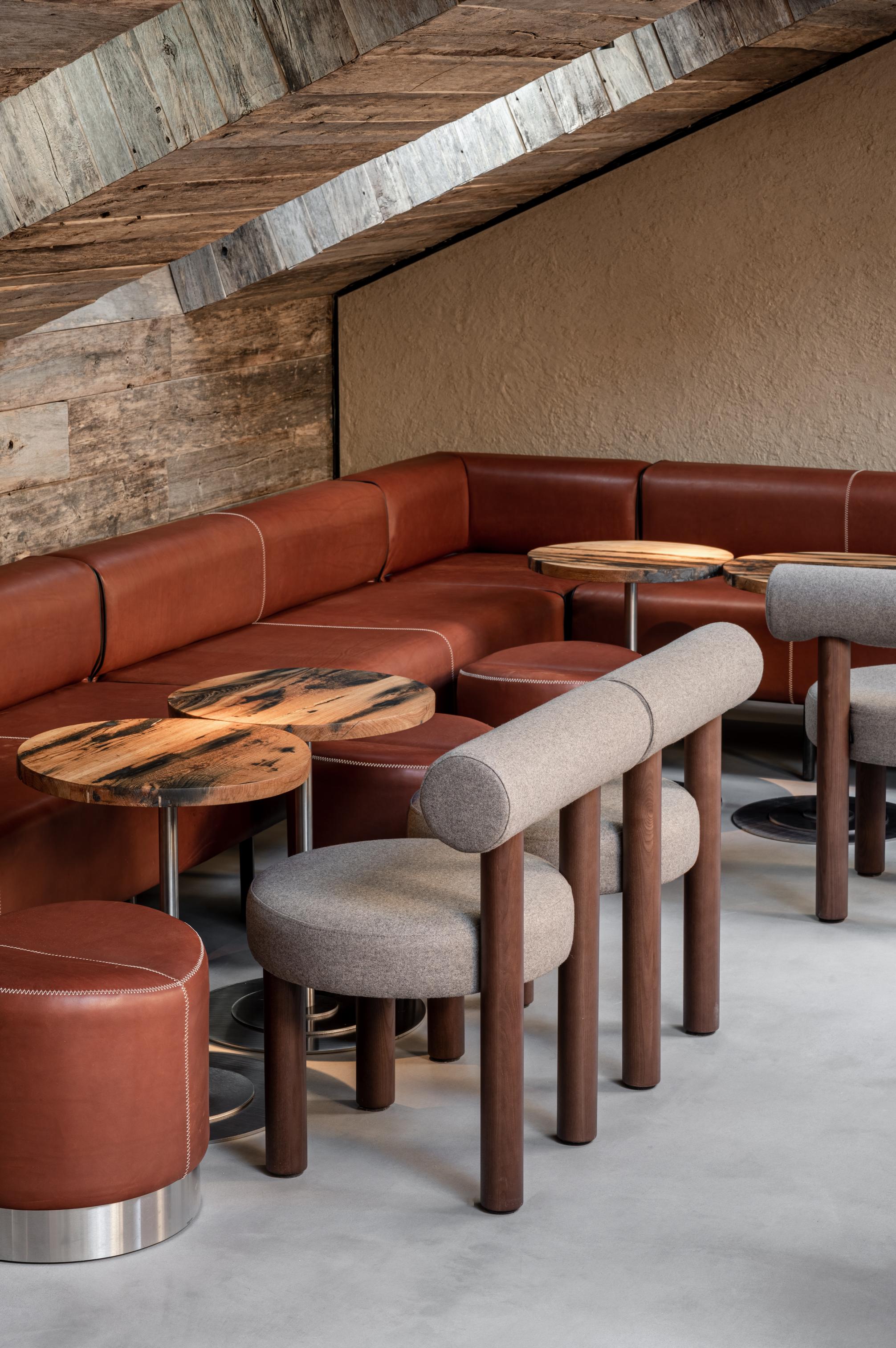 Upholstered GROPIUS CS2 Chair with Wooden Base