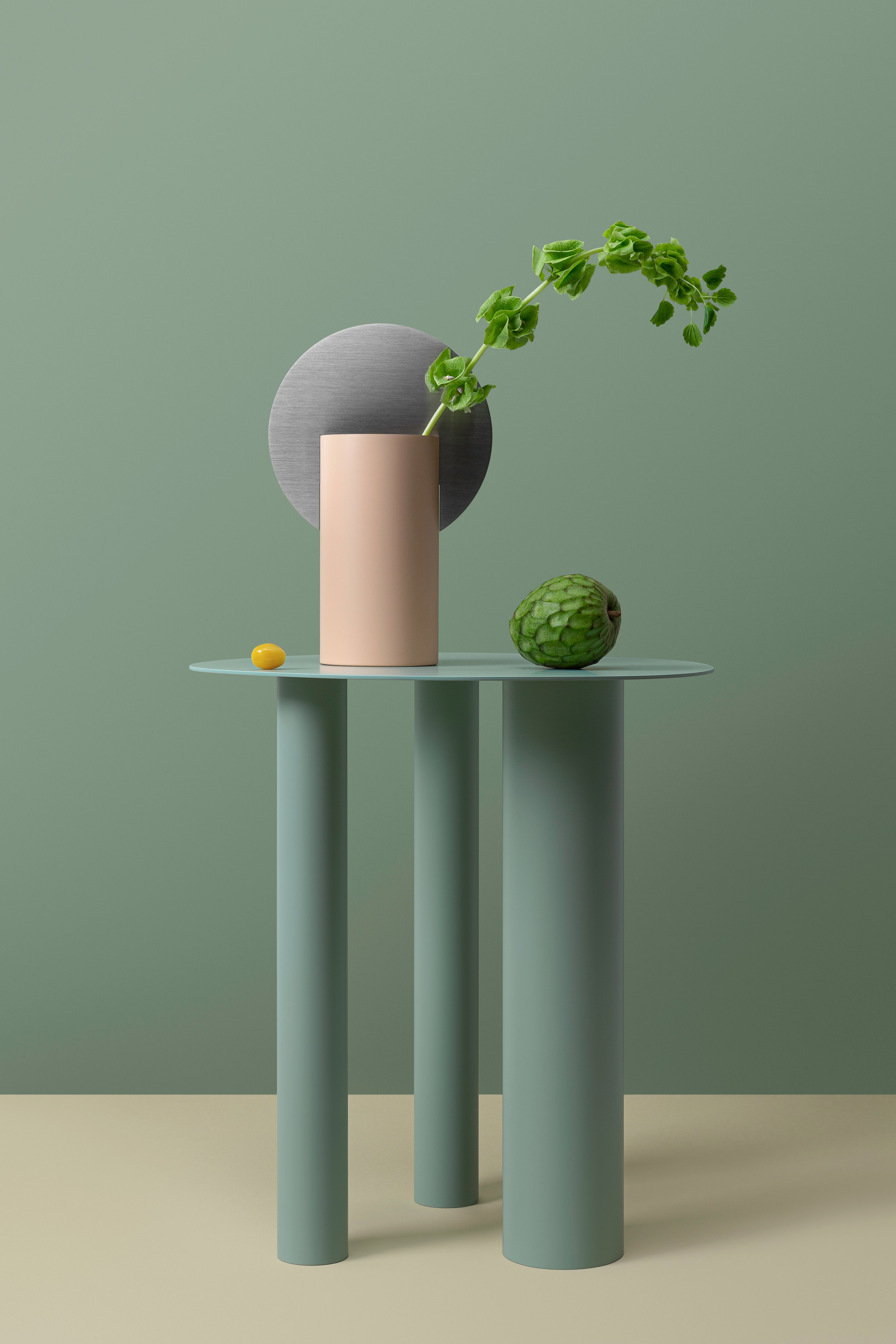 MALEVICH vase in powder pink with steel