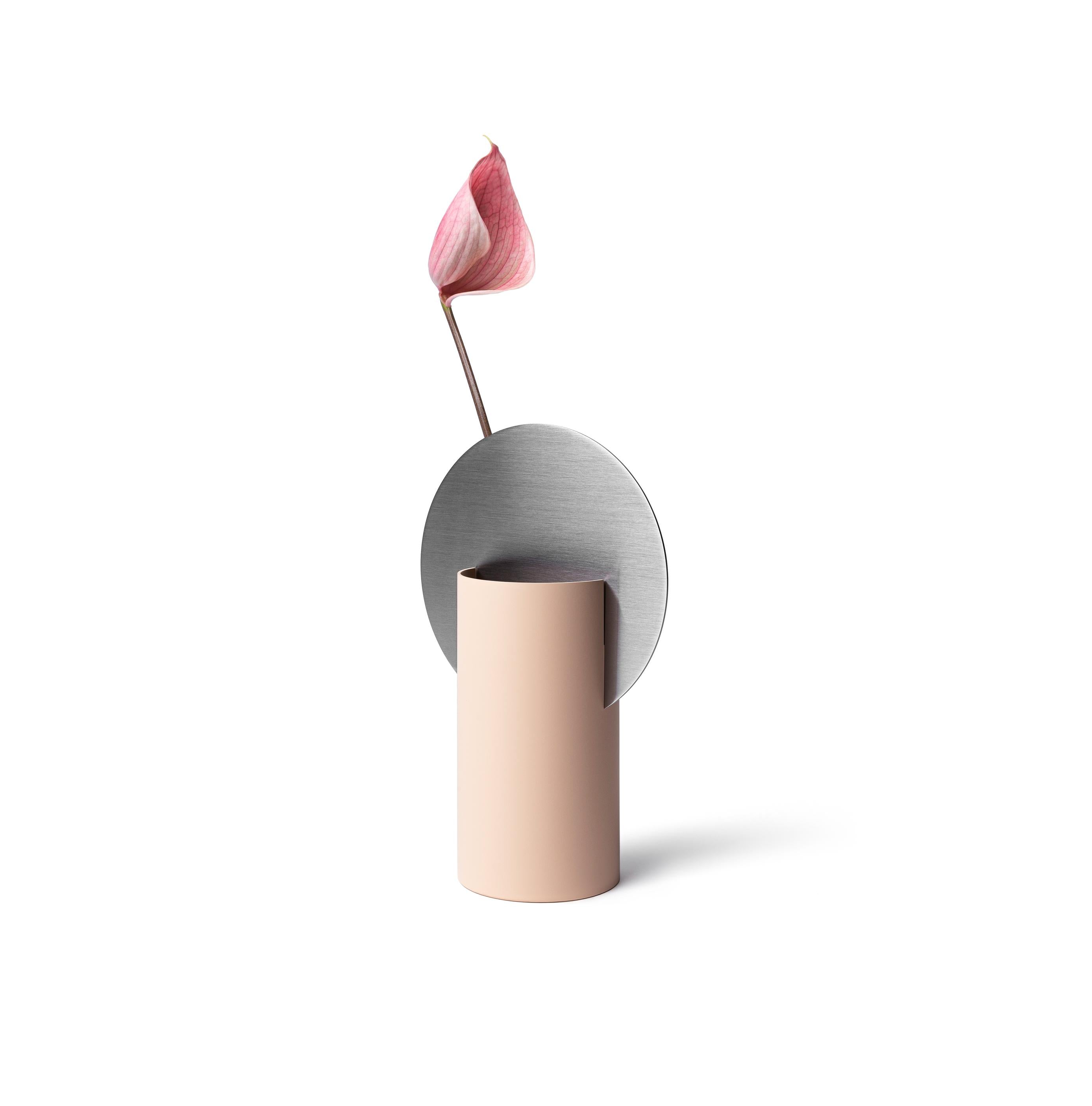 MALEVICH vase in powder pink with steel