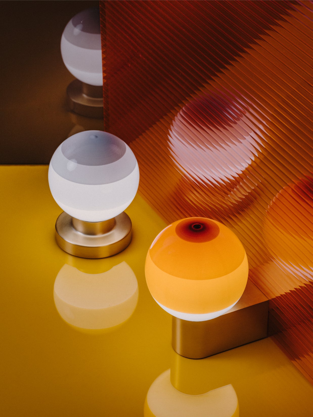 DIPPING Burgundy Wall Lamp