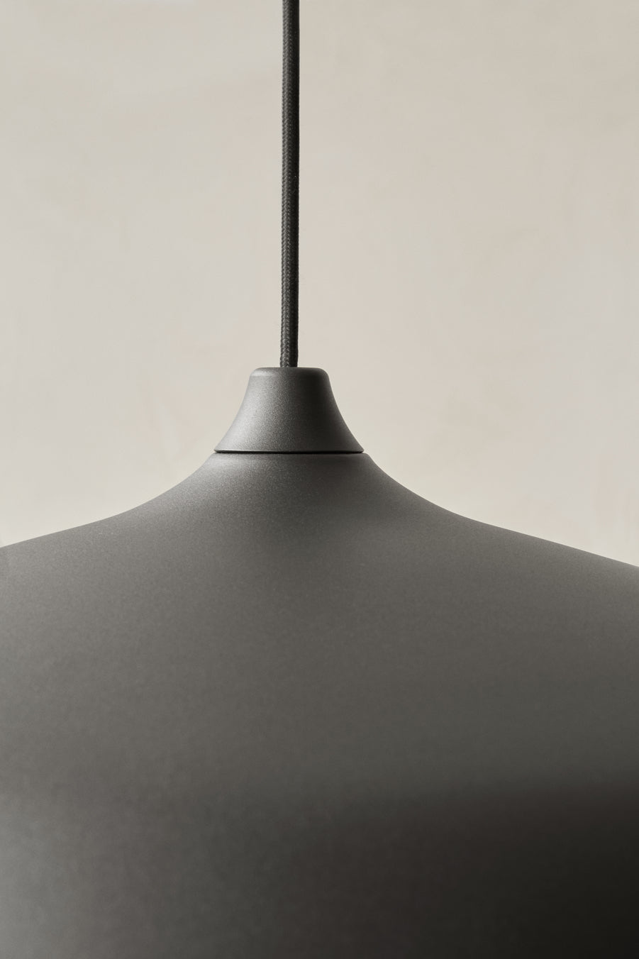 CIRCULAR black pendant lamp