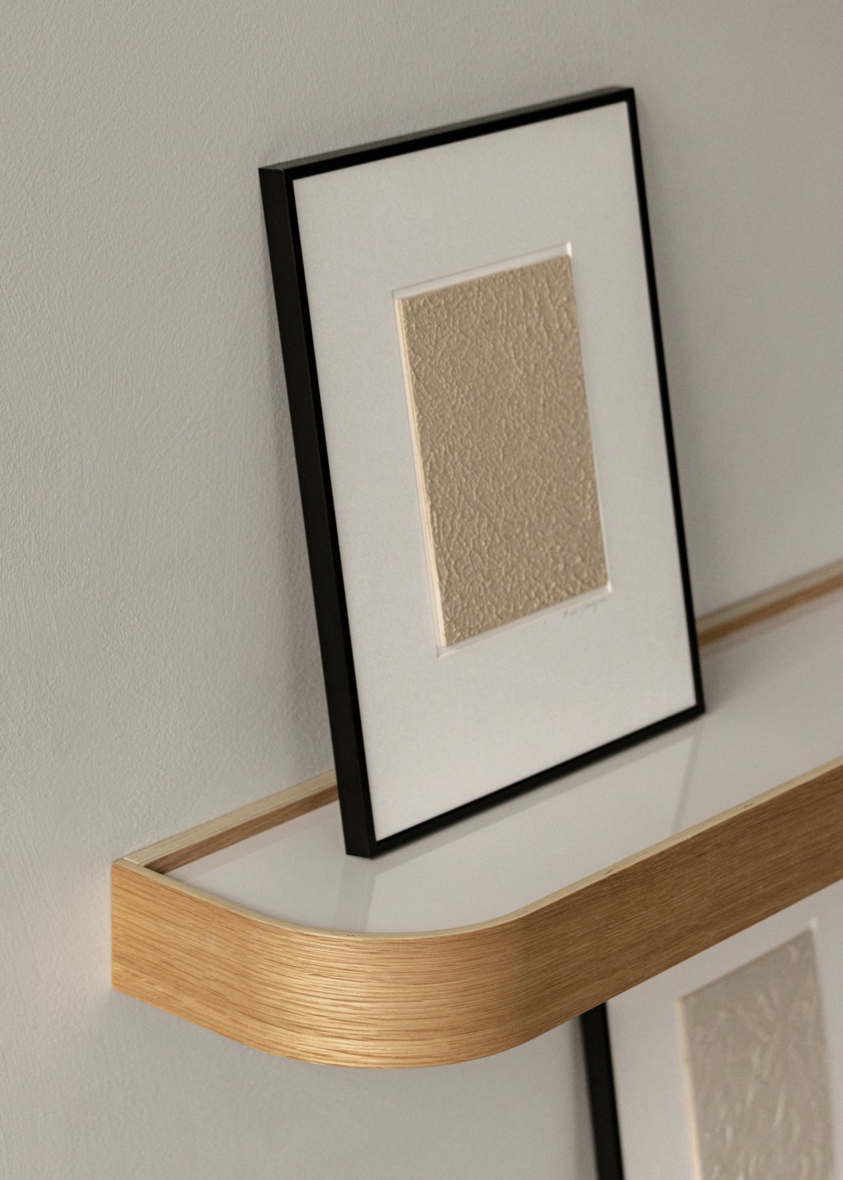 EPOCH wall shelf oak veneer