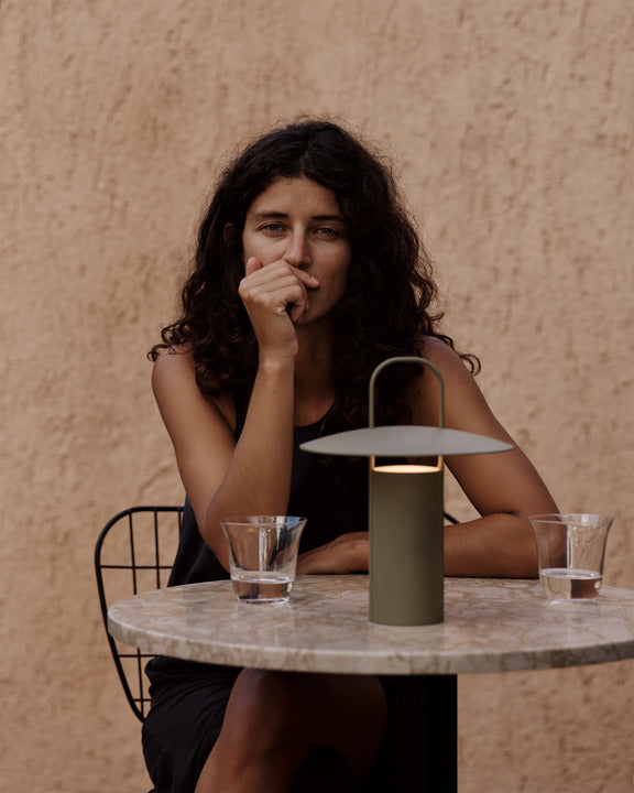 Tragbare Lampe RAY olivgrün