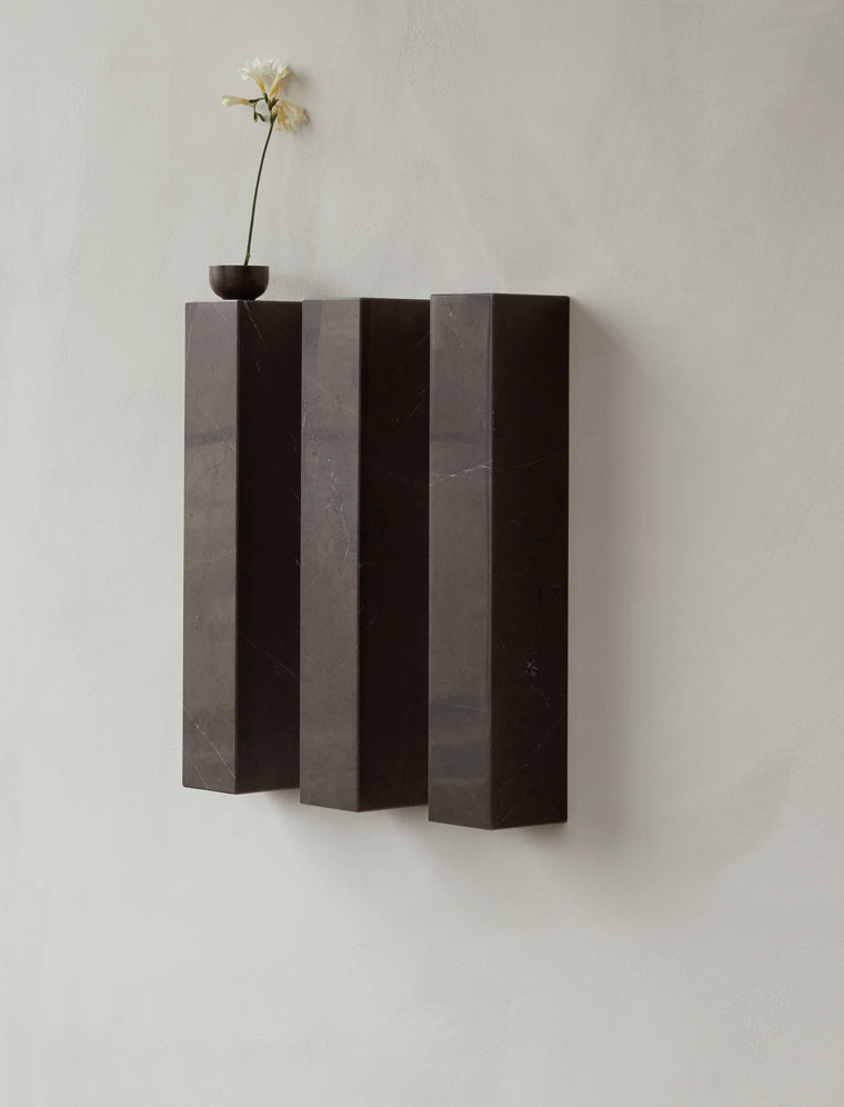 Wandregal PLINTH brauner Marmor
