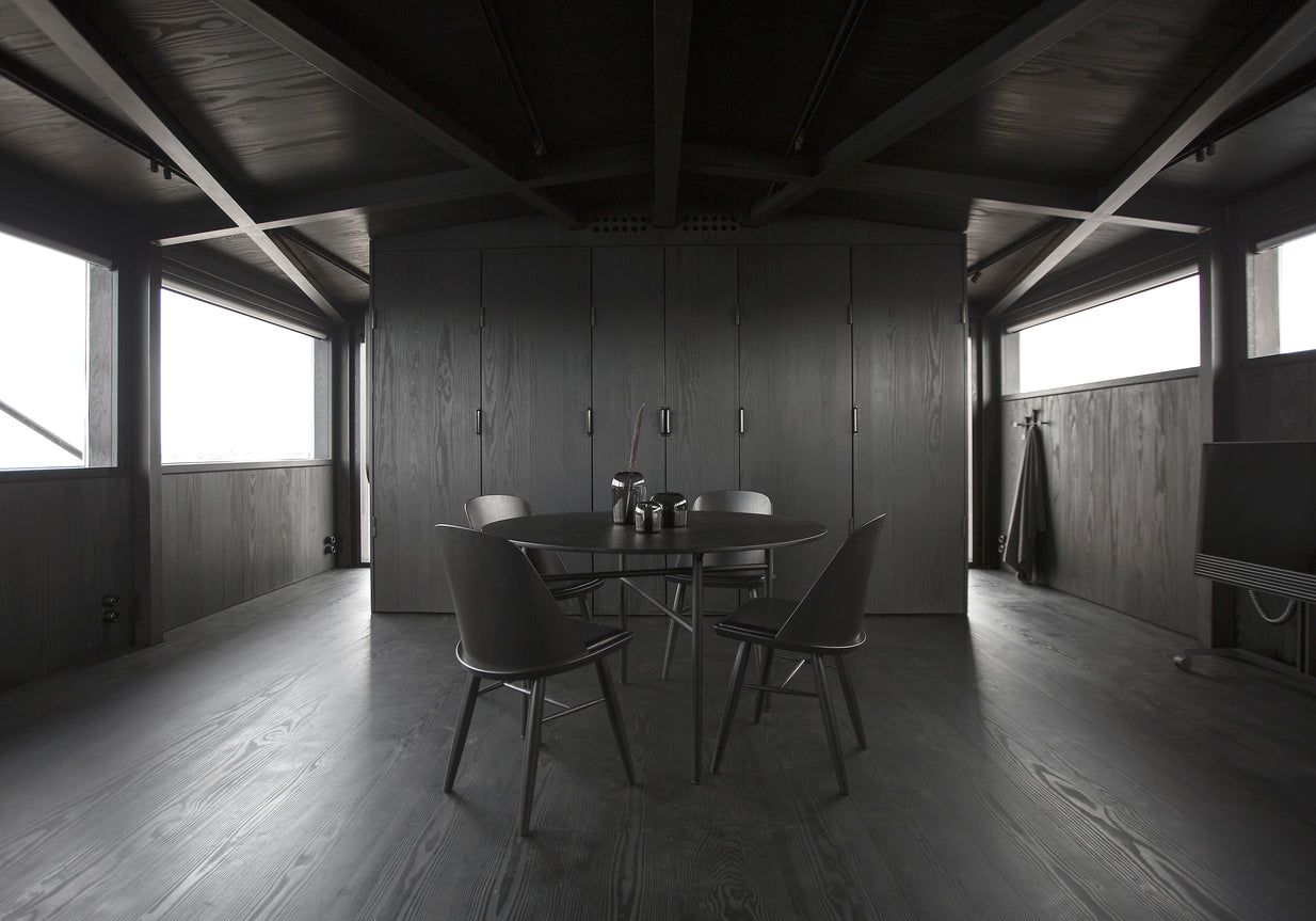 Runder Tisch SNAREGADE dunkles Eichenfurnier