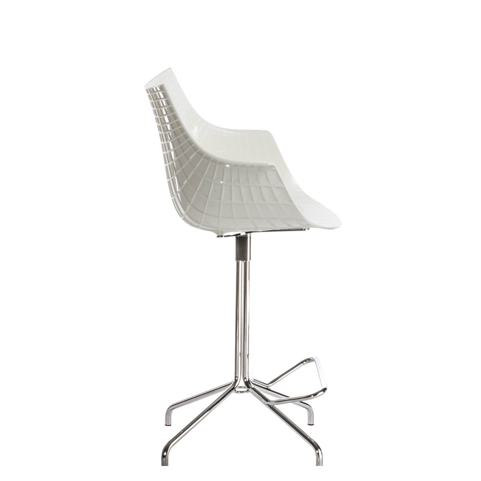 White Meridiana Hoker mit einer Chrombasis