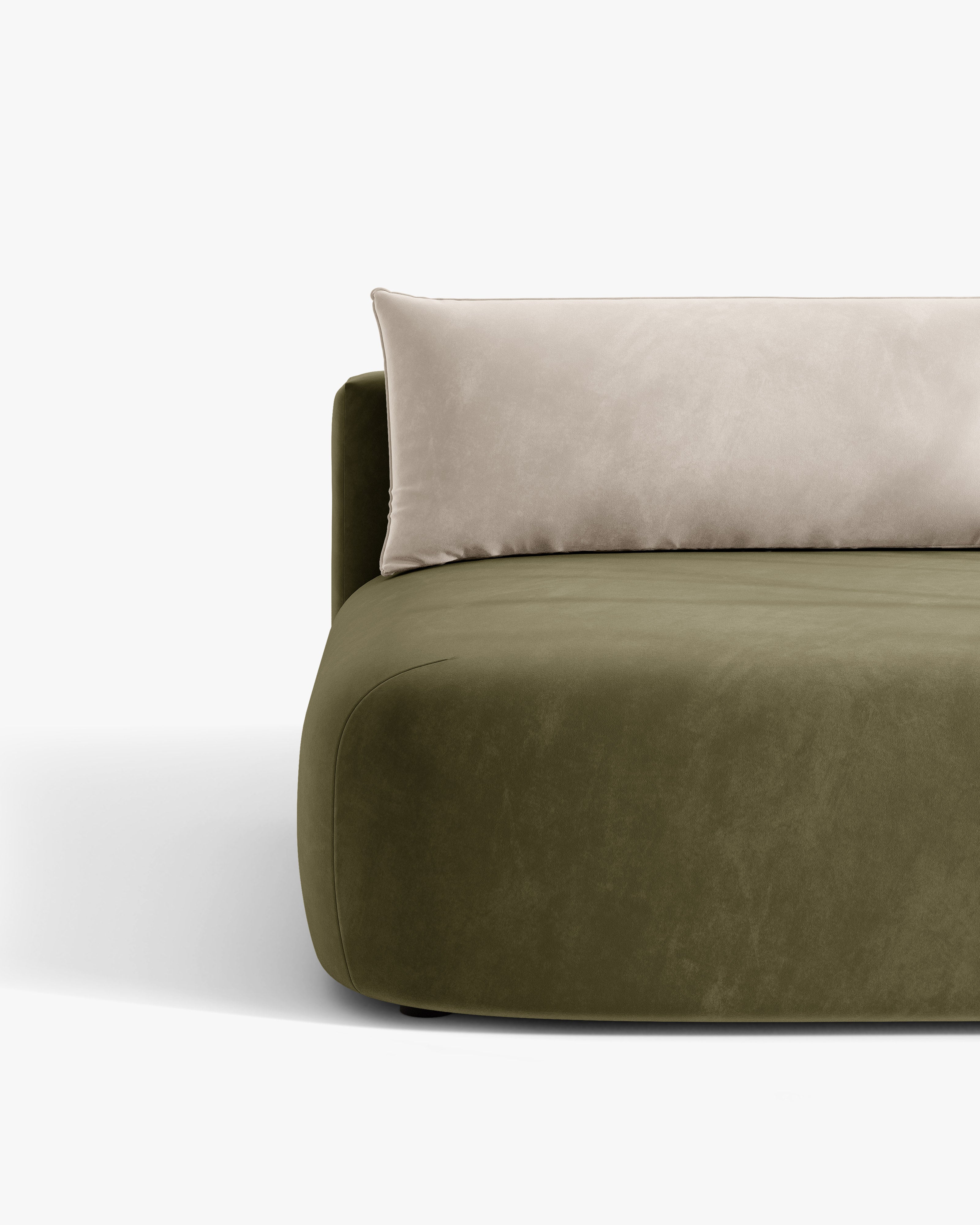 Sofa für 3 Personen aus Samt mit Schlaf-Funktion HENA in Grün mit beigen Kissen
