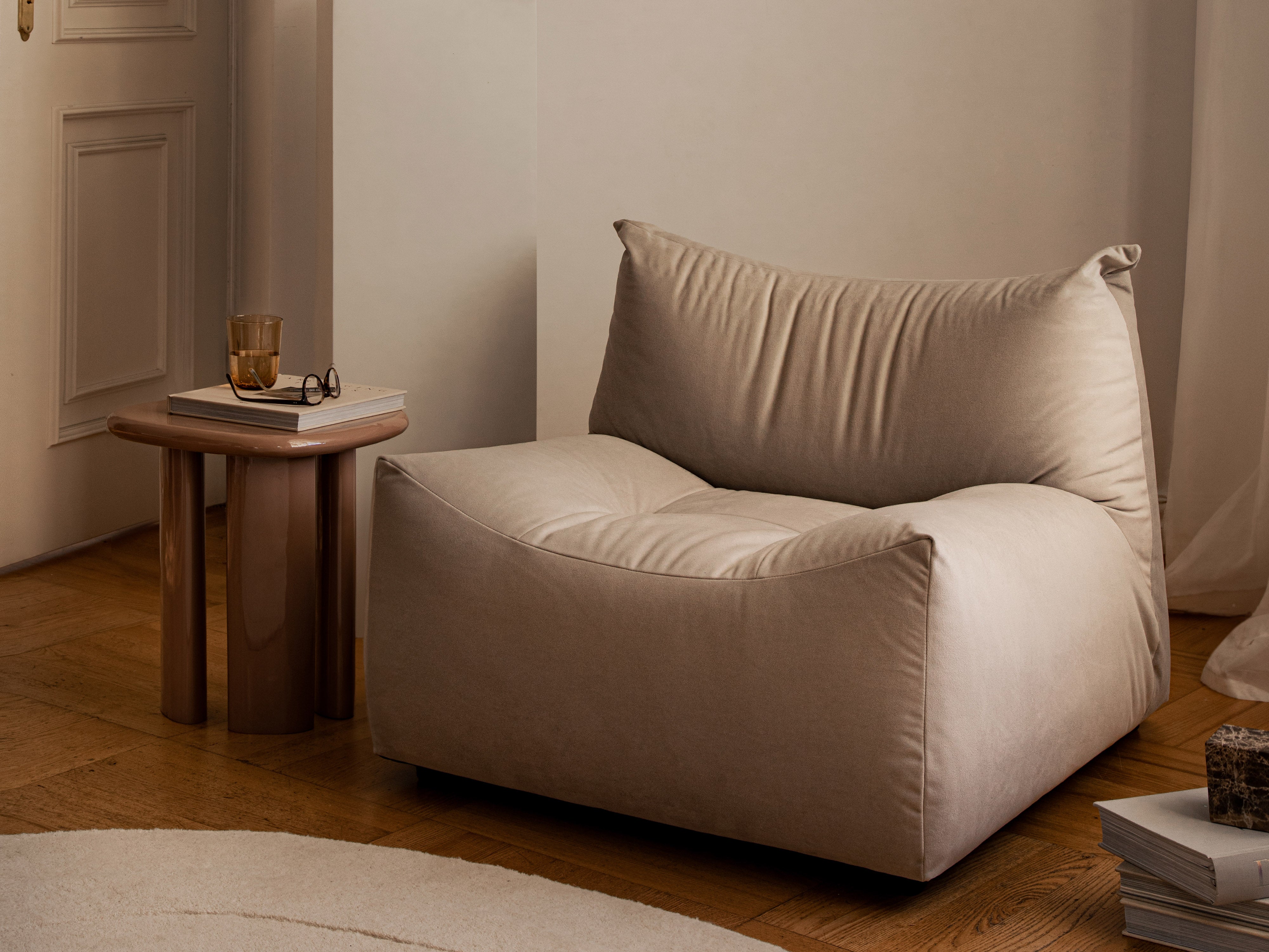 TOVE Armchair in Light Beige Chenille