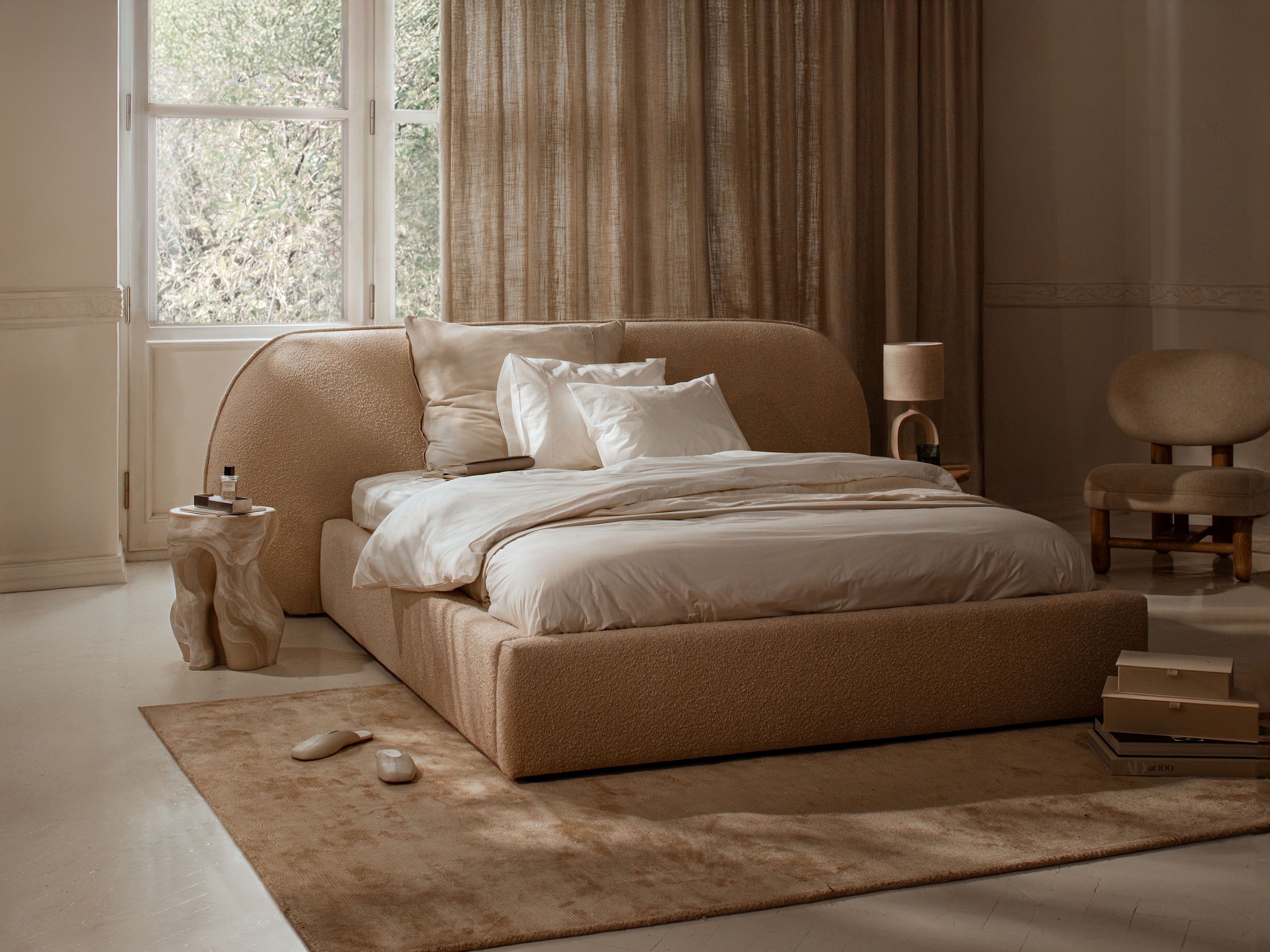 OVALO bed dark blue chenille