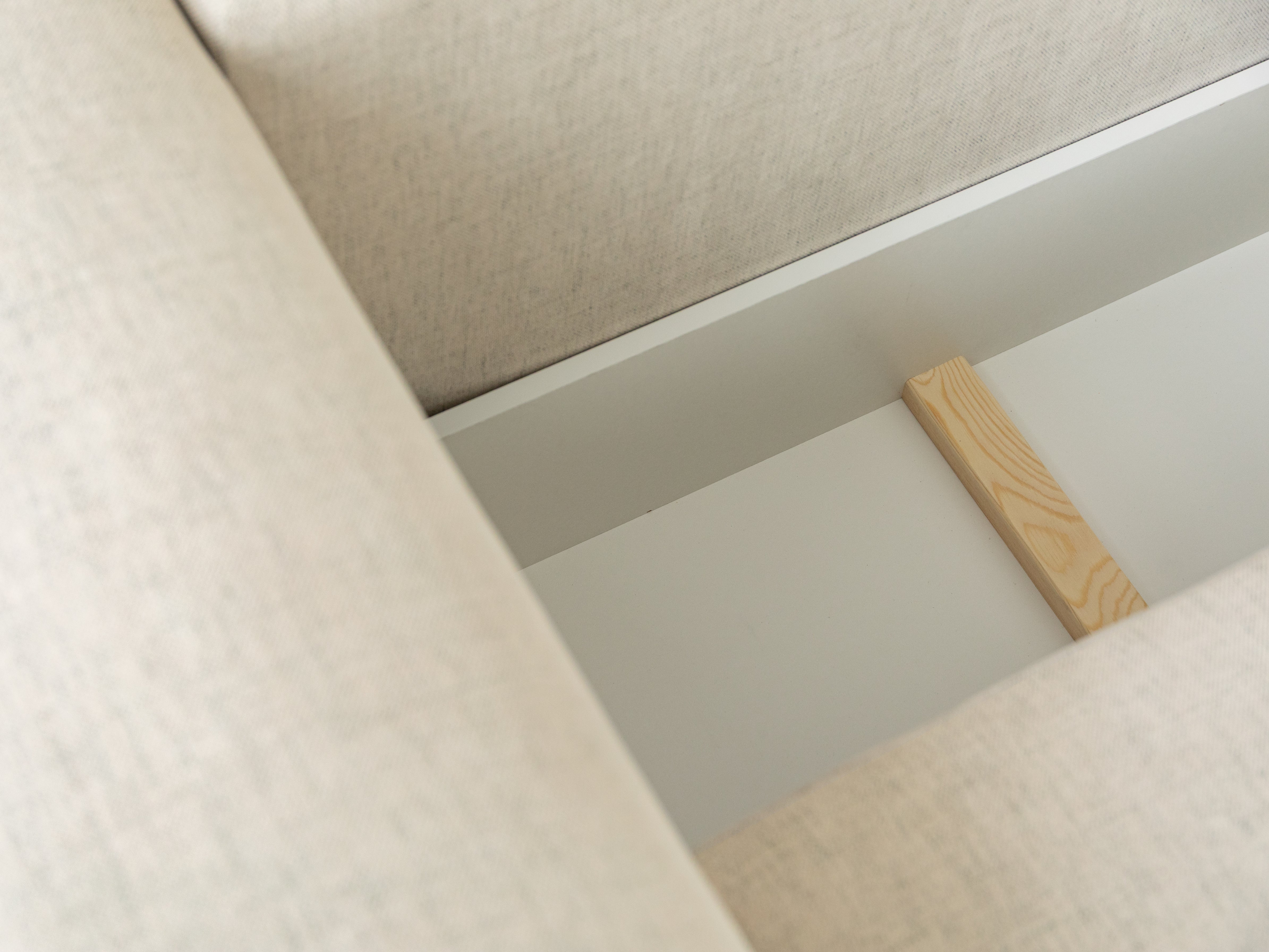 Samt-Ecksofa rechtsseitig 3-sitzig mit Schlaffunktion VICTOR in Marineblau