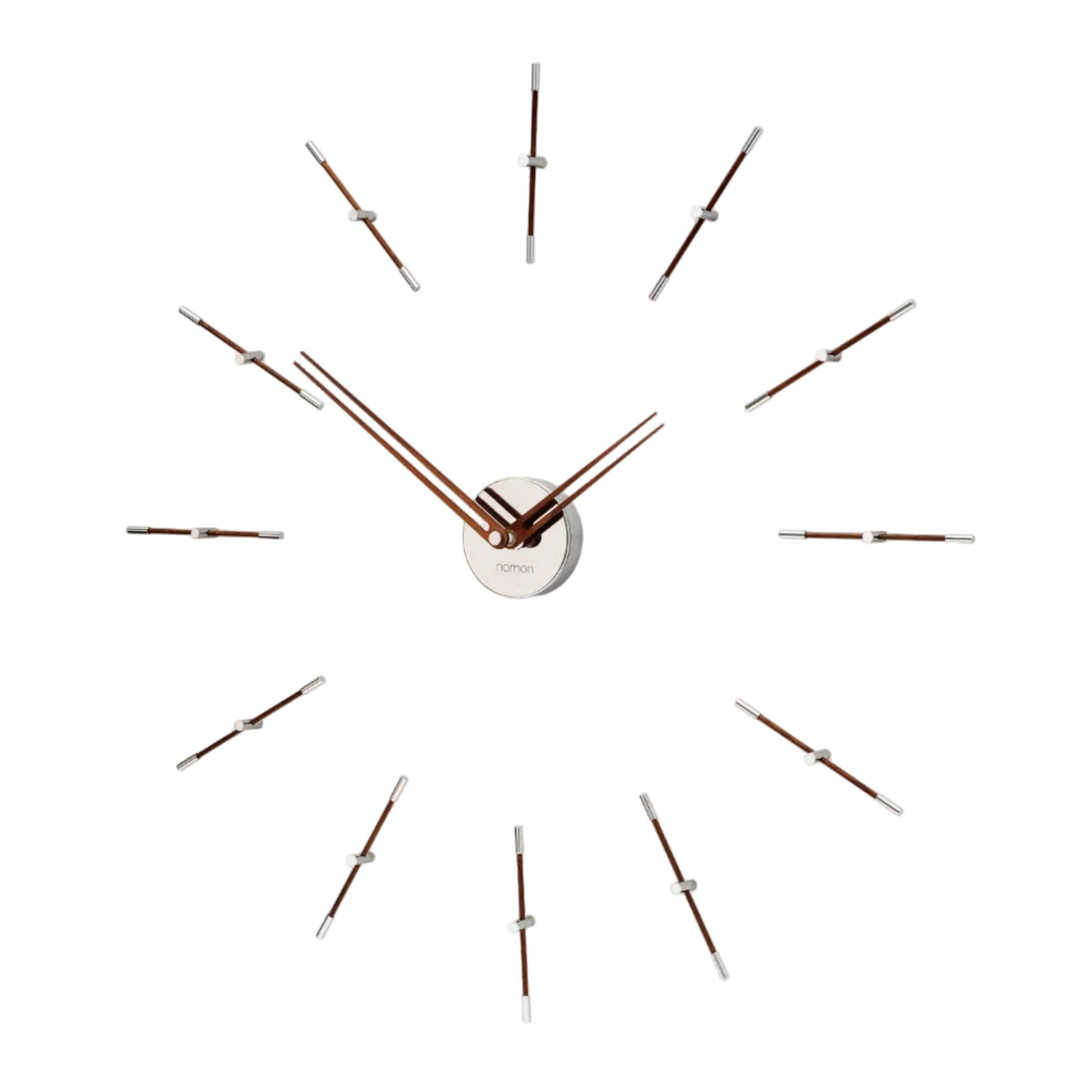Wanduhr MERLIN MINI aus Nussbaumholz mit verchromter Oberfläche