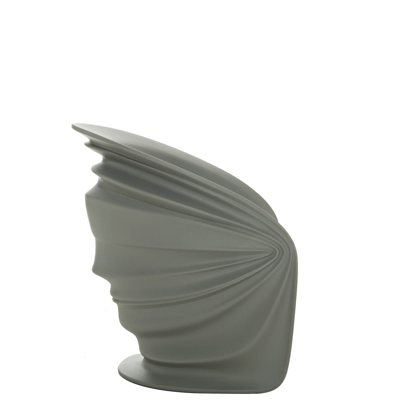 Bescheidenheit verschleierte graue Sessel