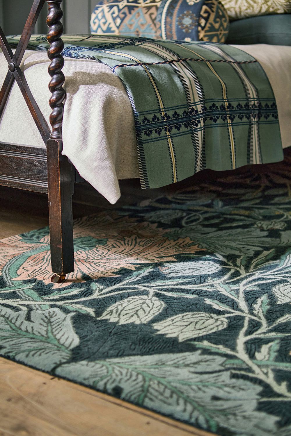 Wool rug HONEYSUCKLE & TULIP TEAL dark green with pink