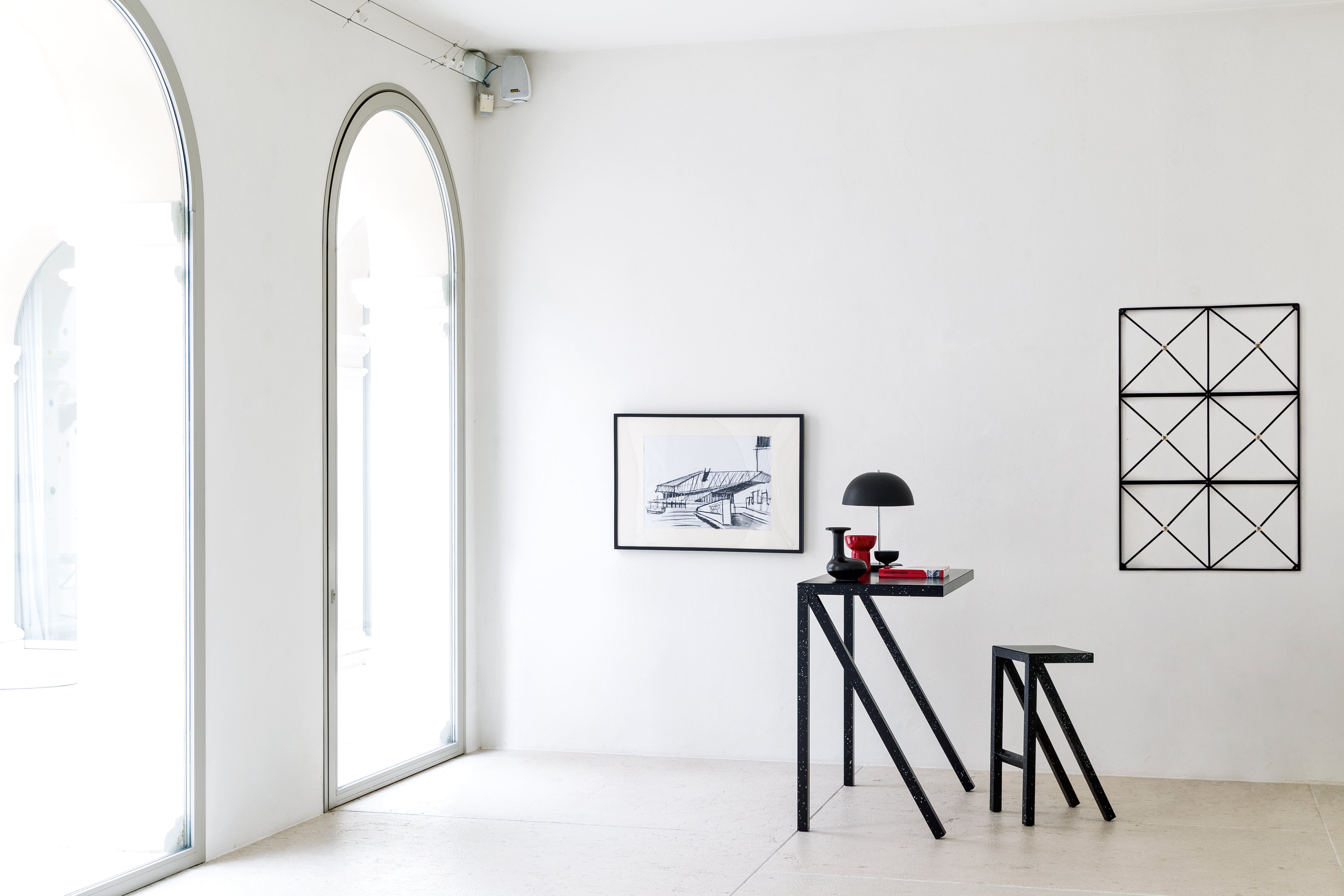 Schreibtisch BUREAURAMA schwarz mit Weiß