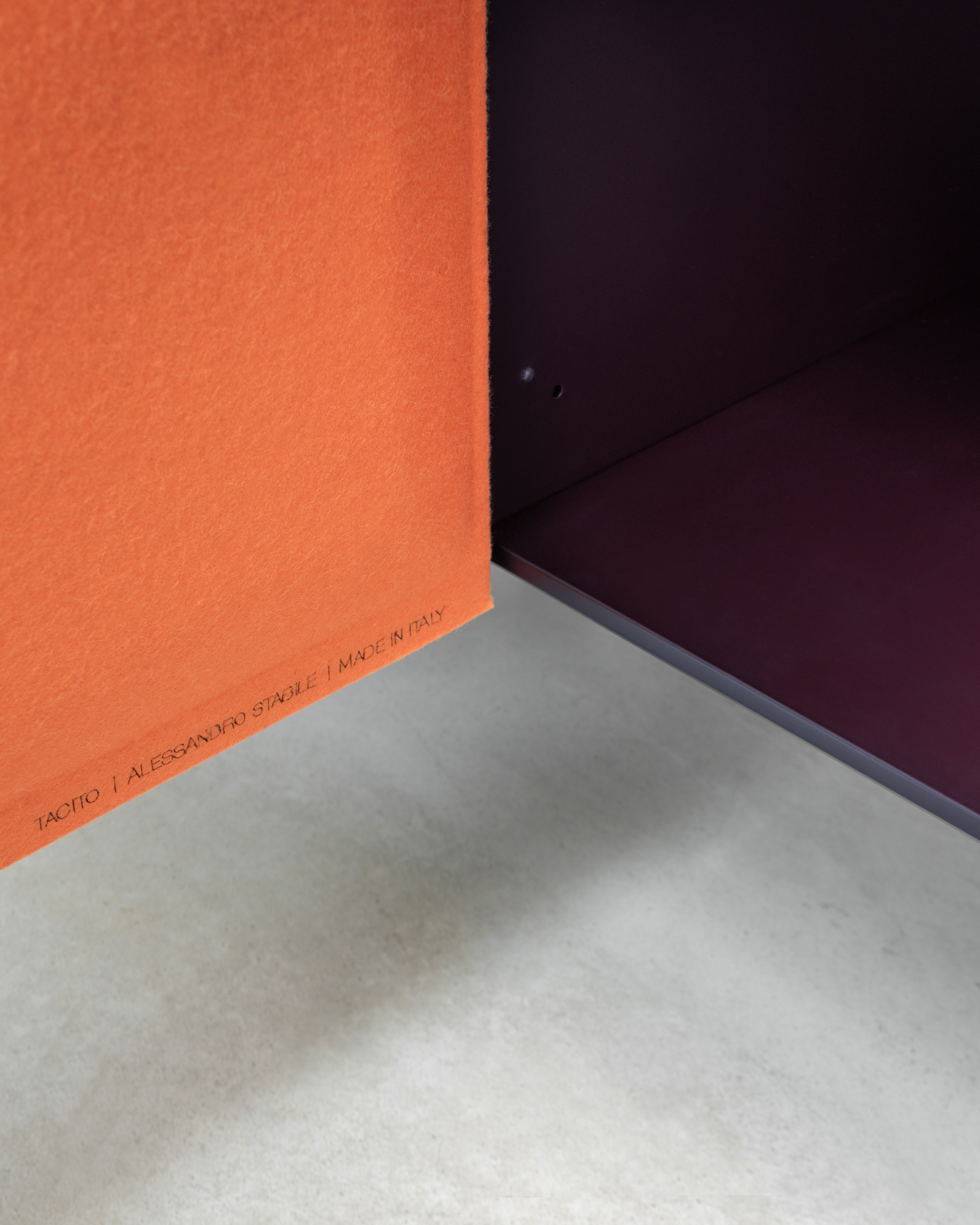 TACITO Schrank lila Filz