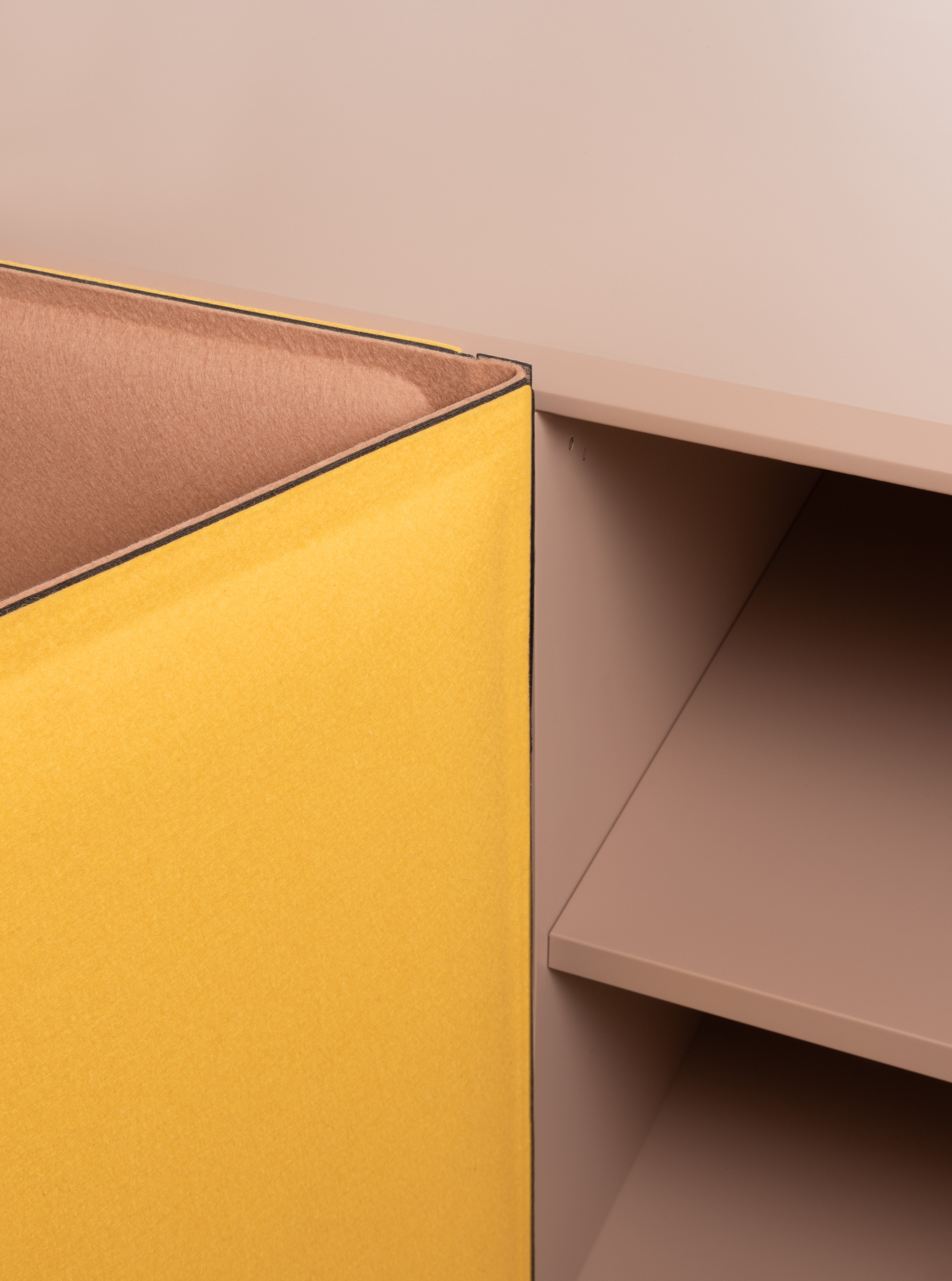 TACITO Schrank beige Filz