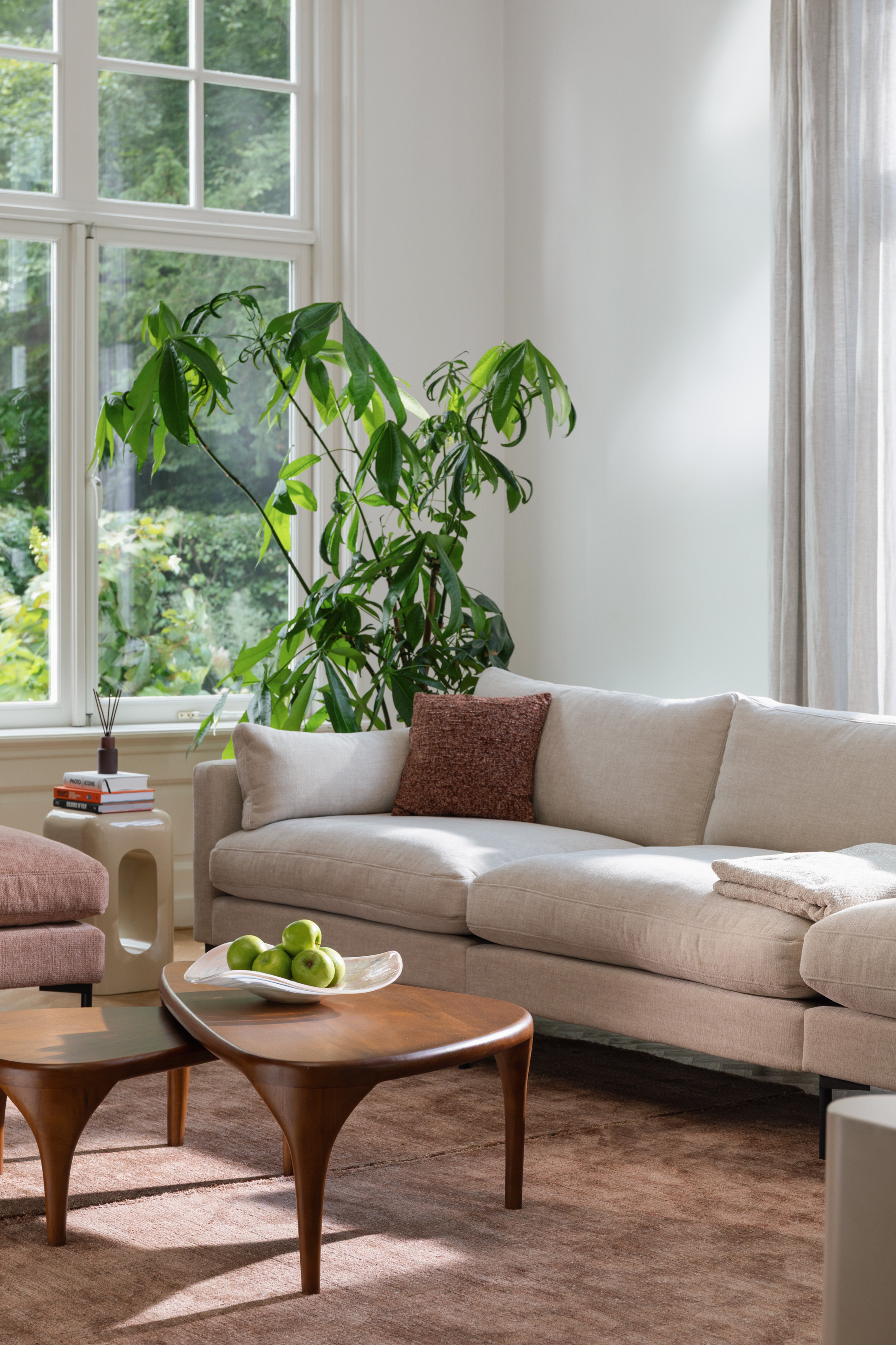 Glass bowl MARIA white with pink