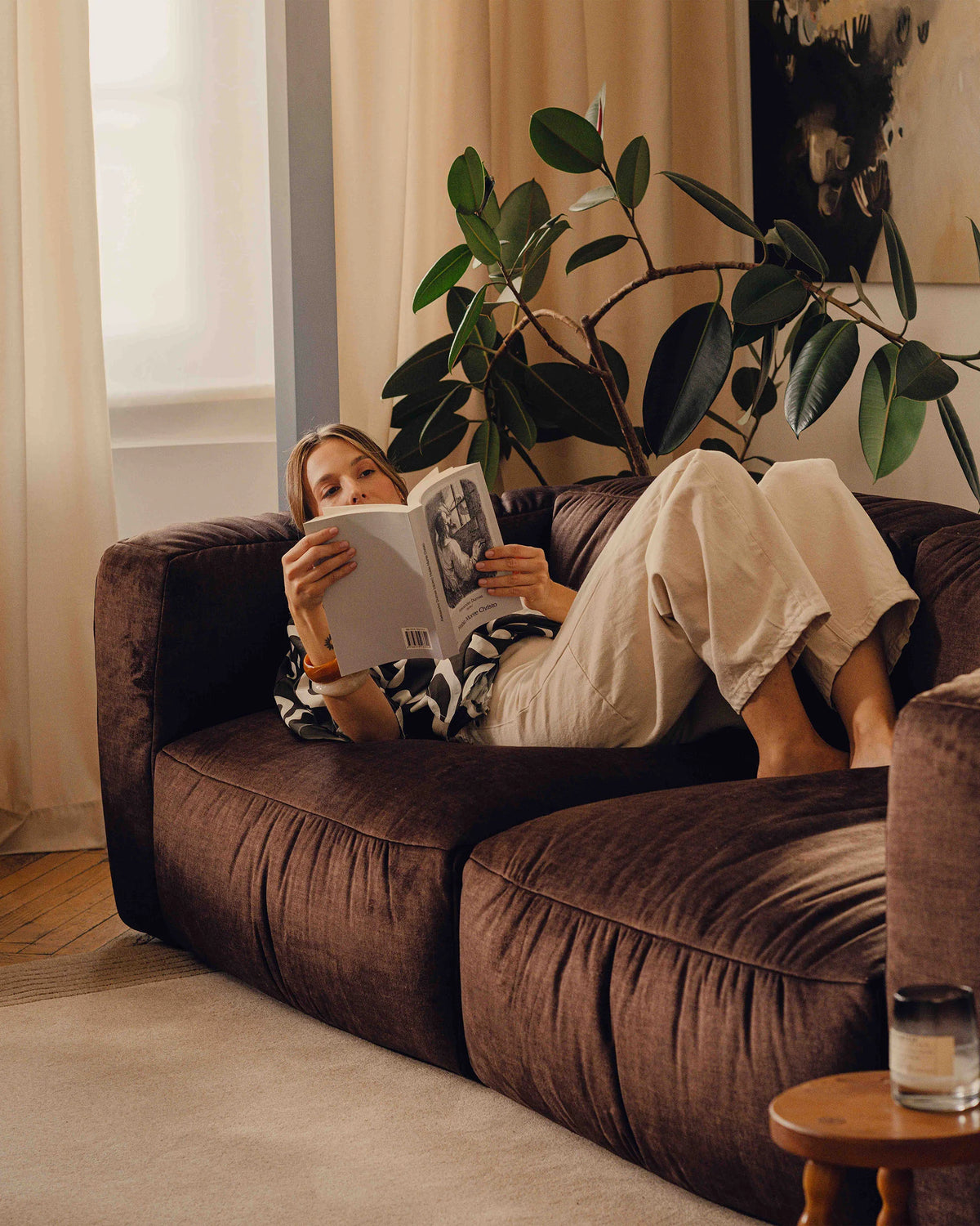 Symmetrisches Sofa MARTINA cappuccino boucle