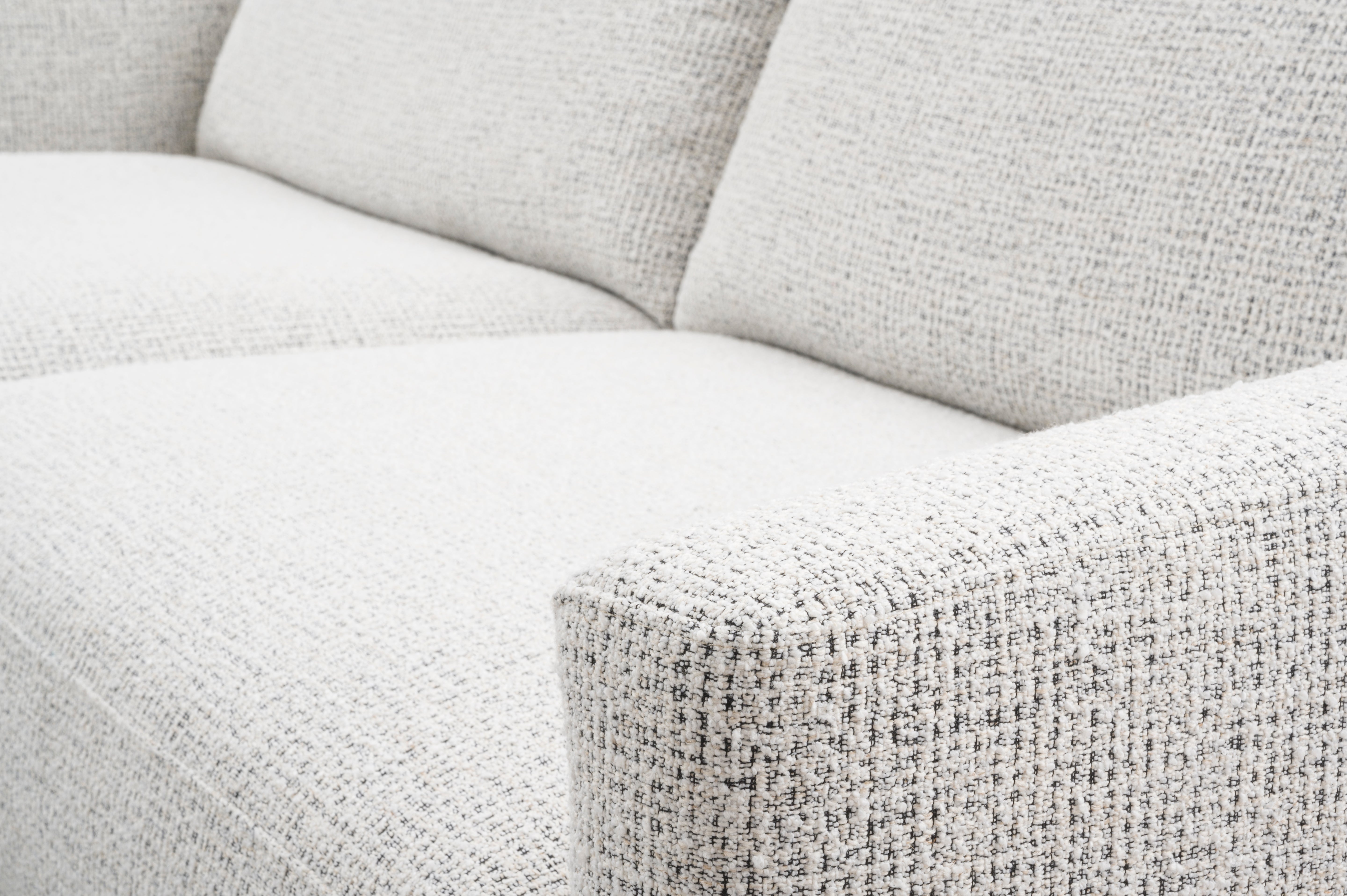 LORCA customizable sofa