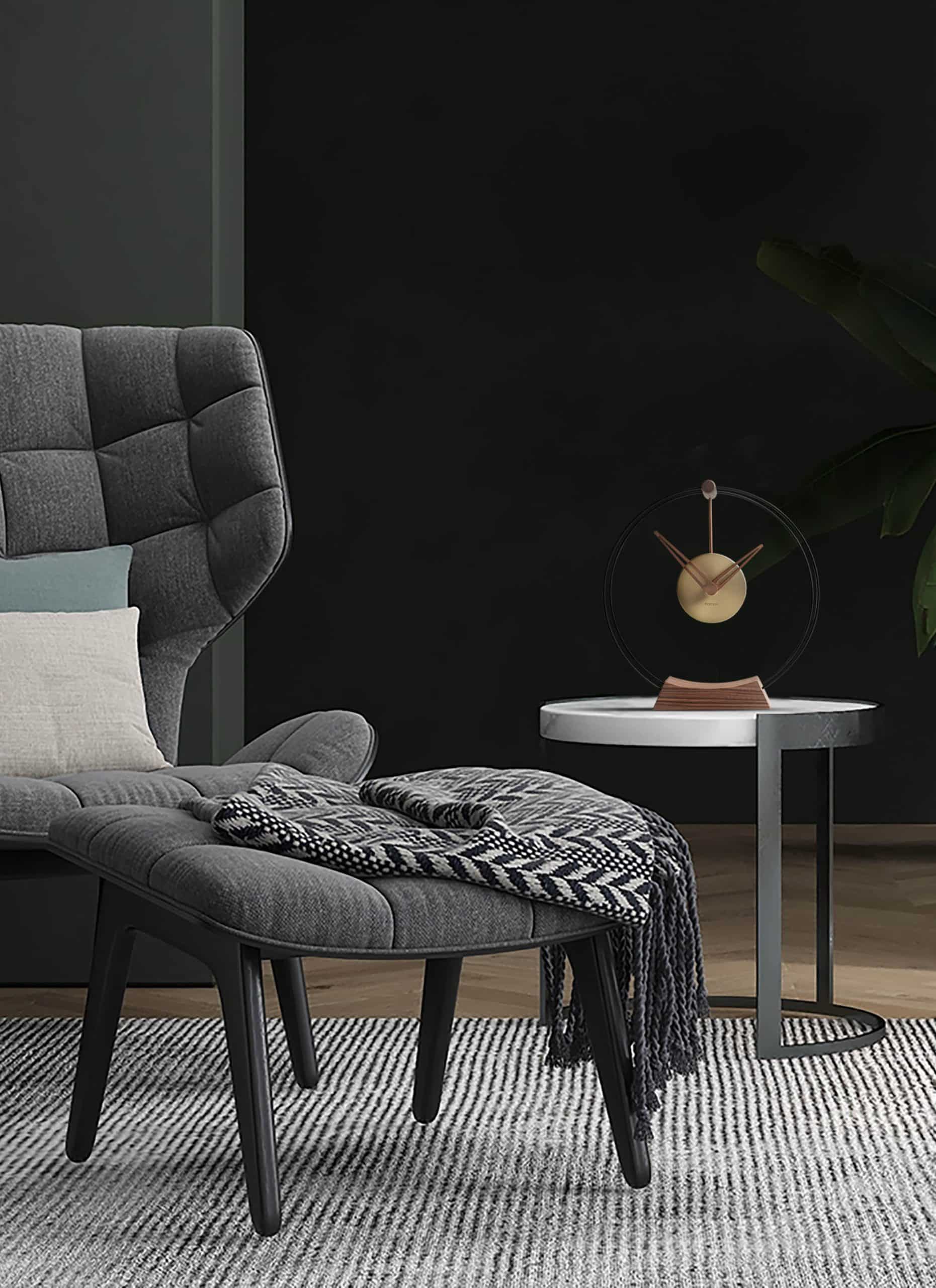 AIRE MINI tabletop clock in walnut wood with brass finish