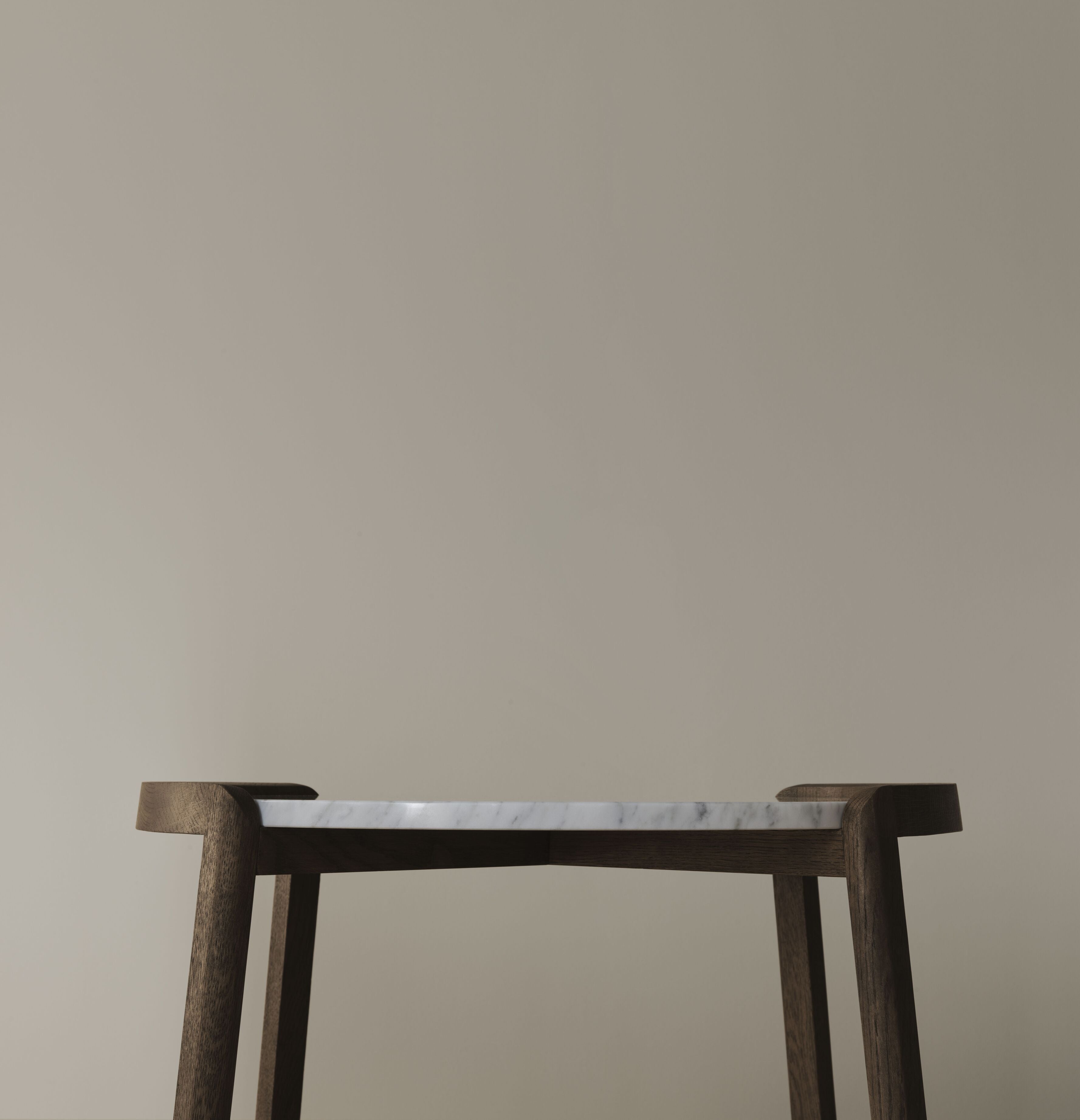 Coffee table Mix marble with dark oak wood