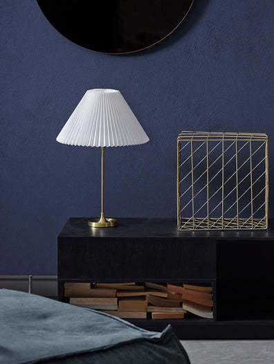 Table lamp MODEL 307 white with brass base