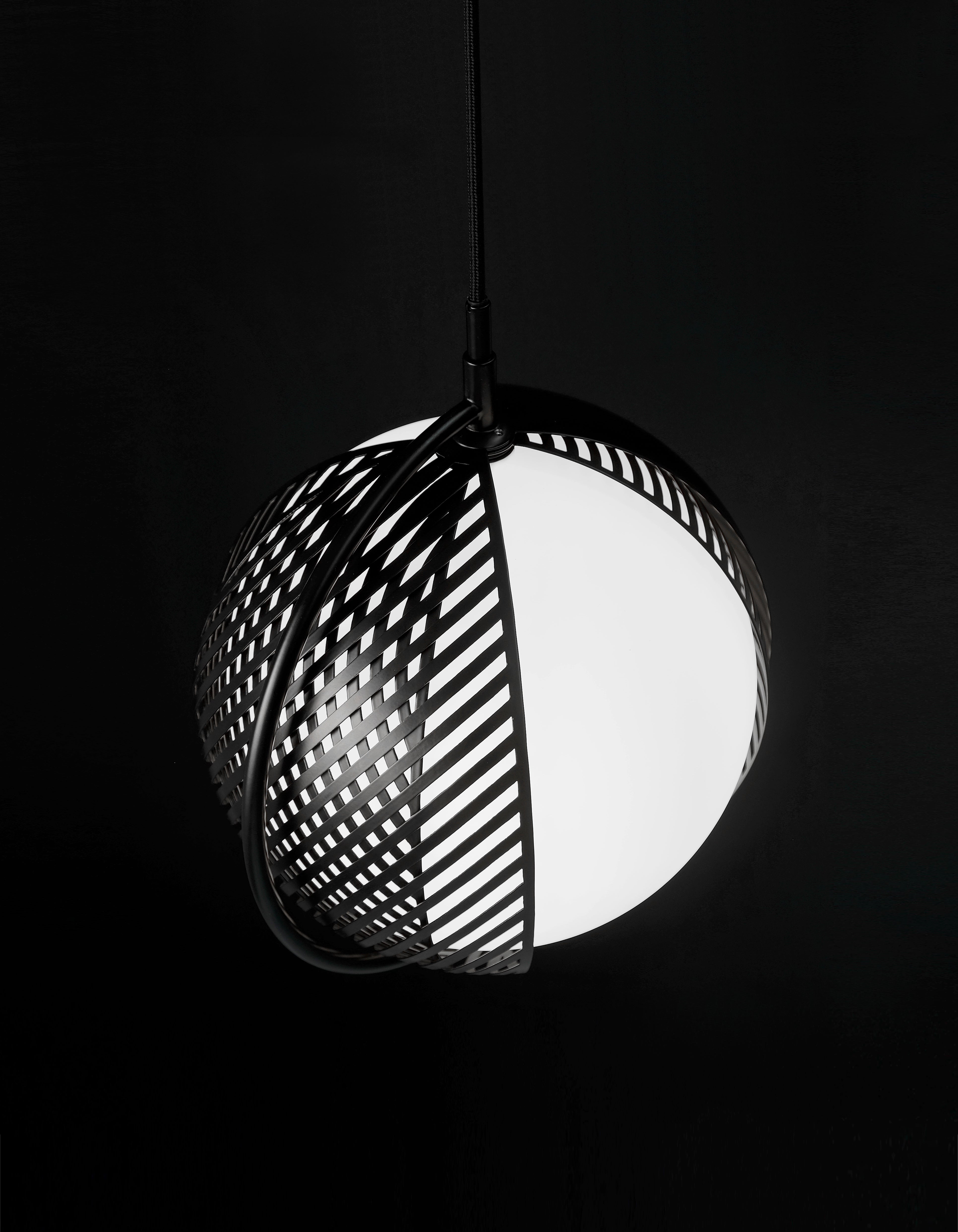 MONDO black pendant lamp