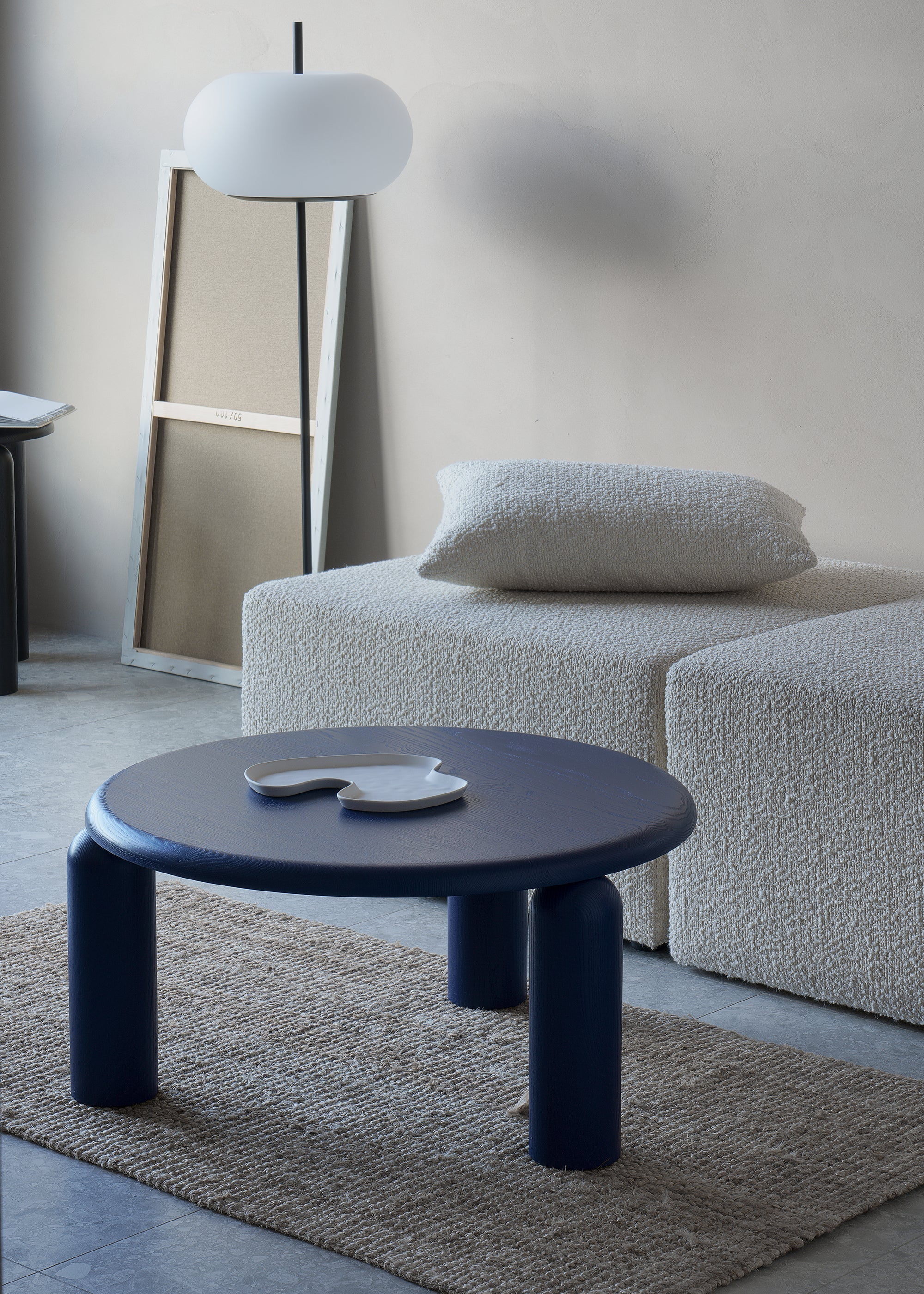 Kaffeetisch NEO kobaltblaues Eschenholz