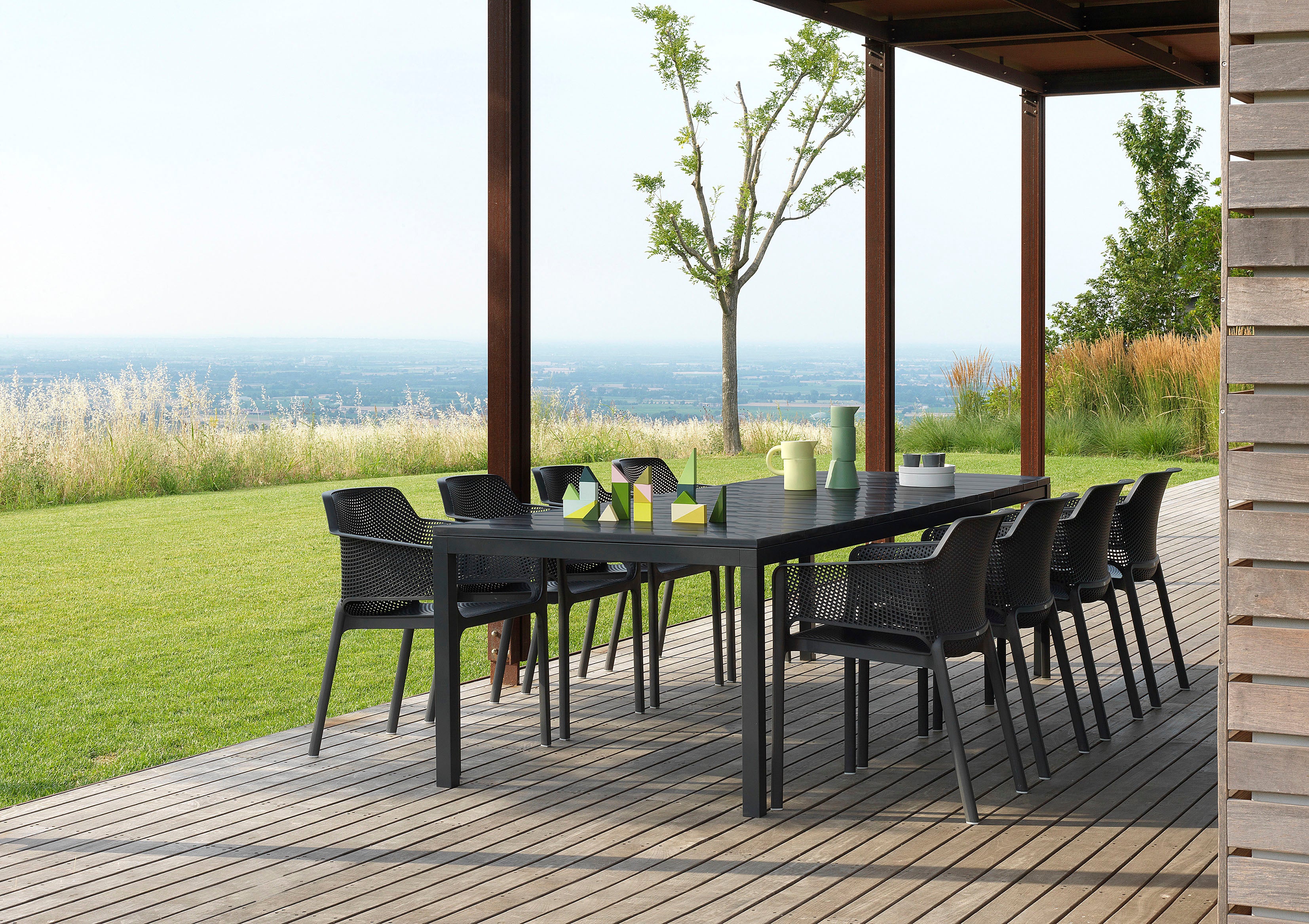 RIO white extendable outdoor table