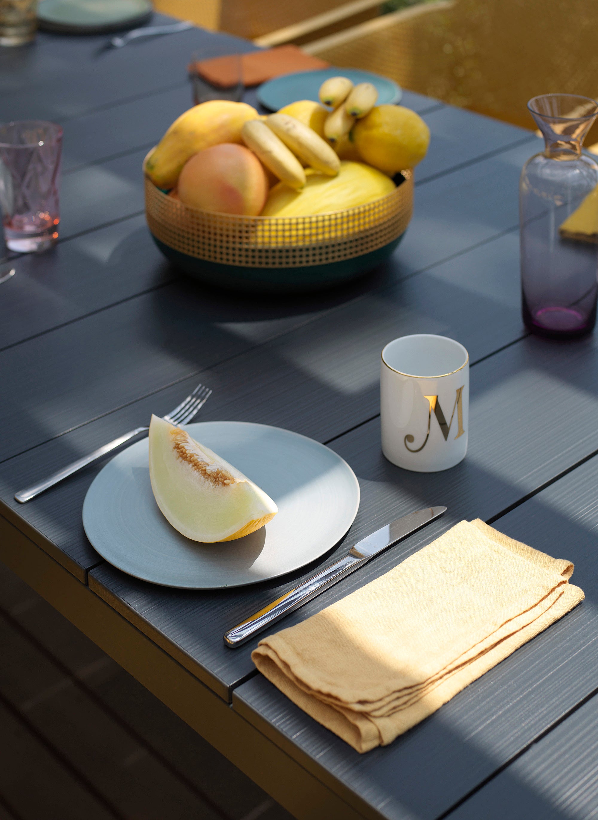 RIO white extendable outdoor table