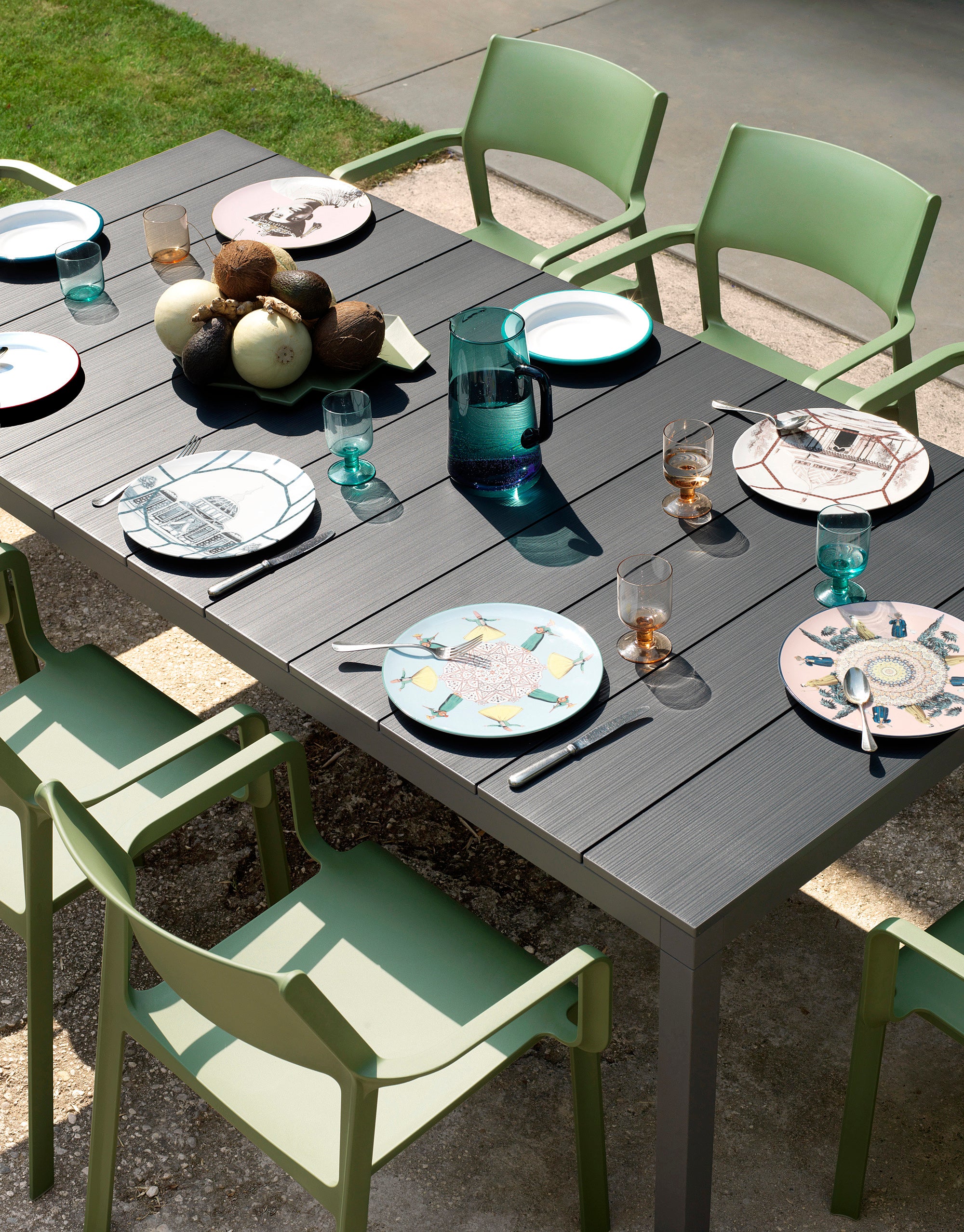 RIO white extendable outdoor table