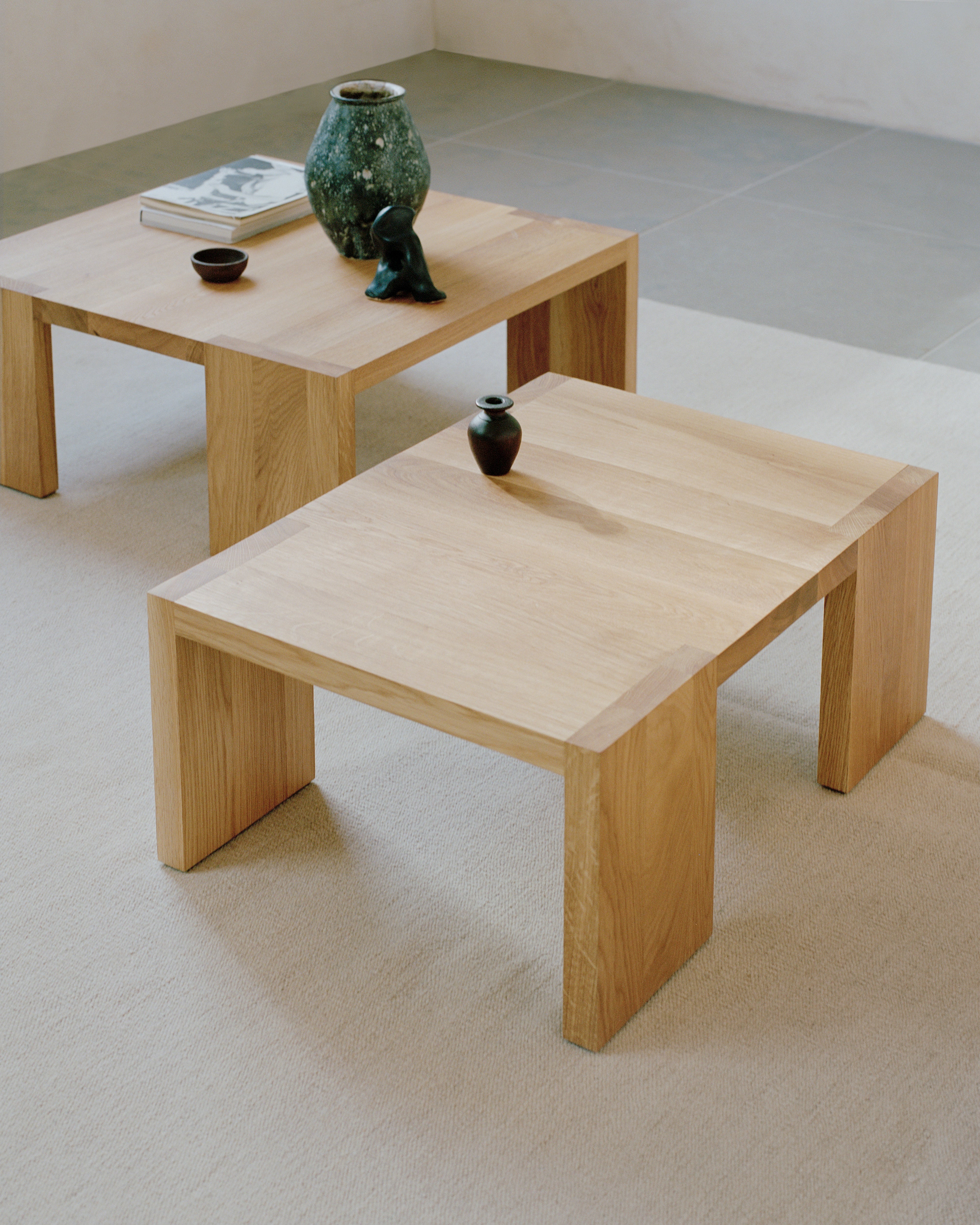 Kaffeetisch TENON aus Eichenholz