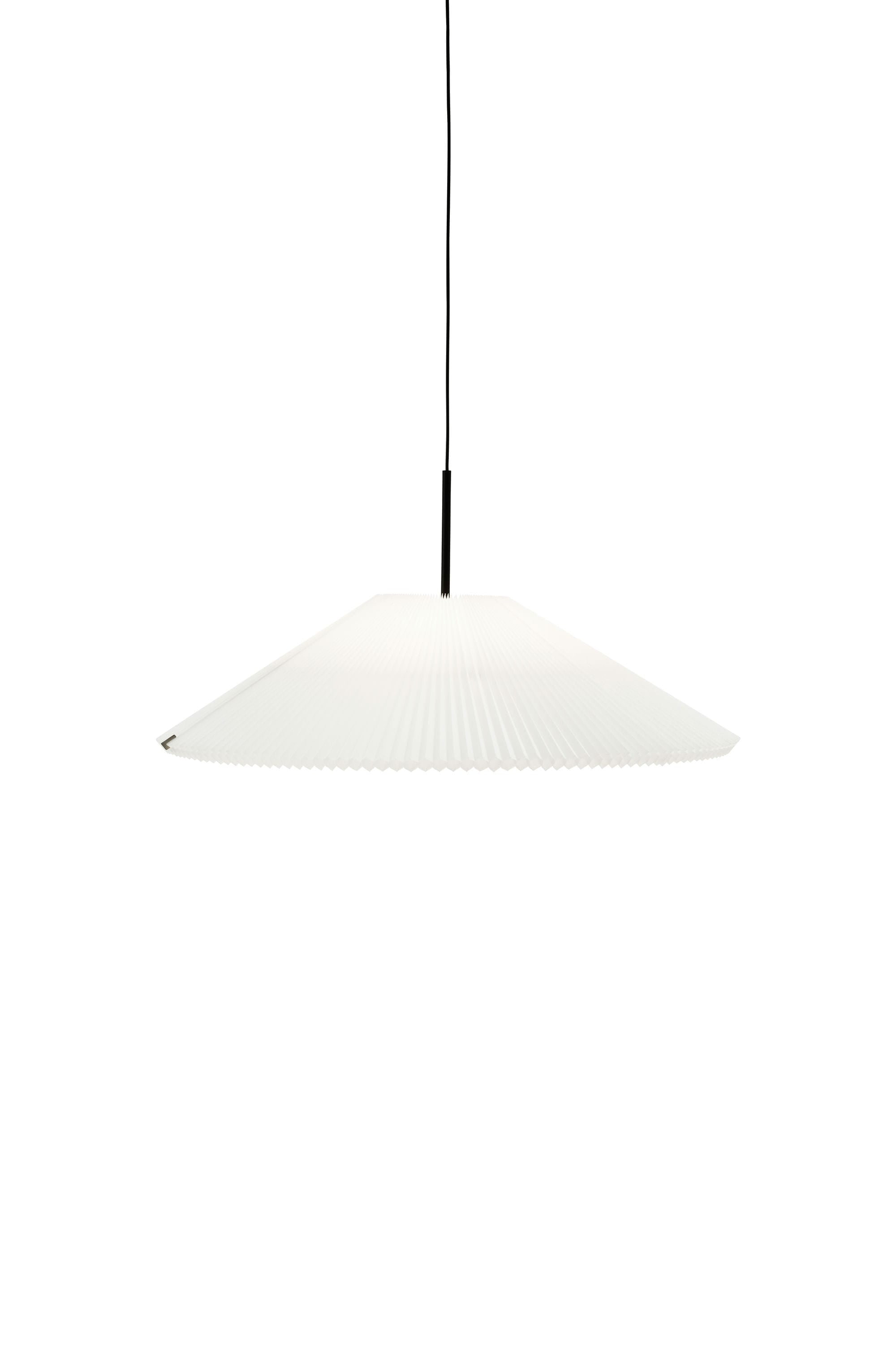 White hanging lamp