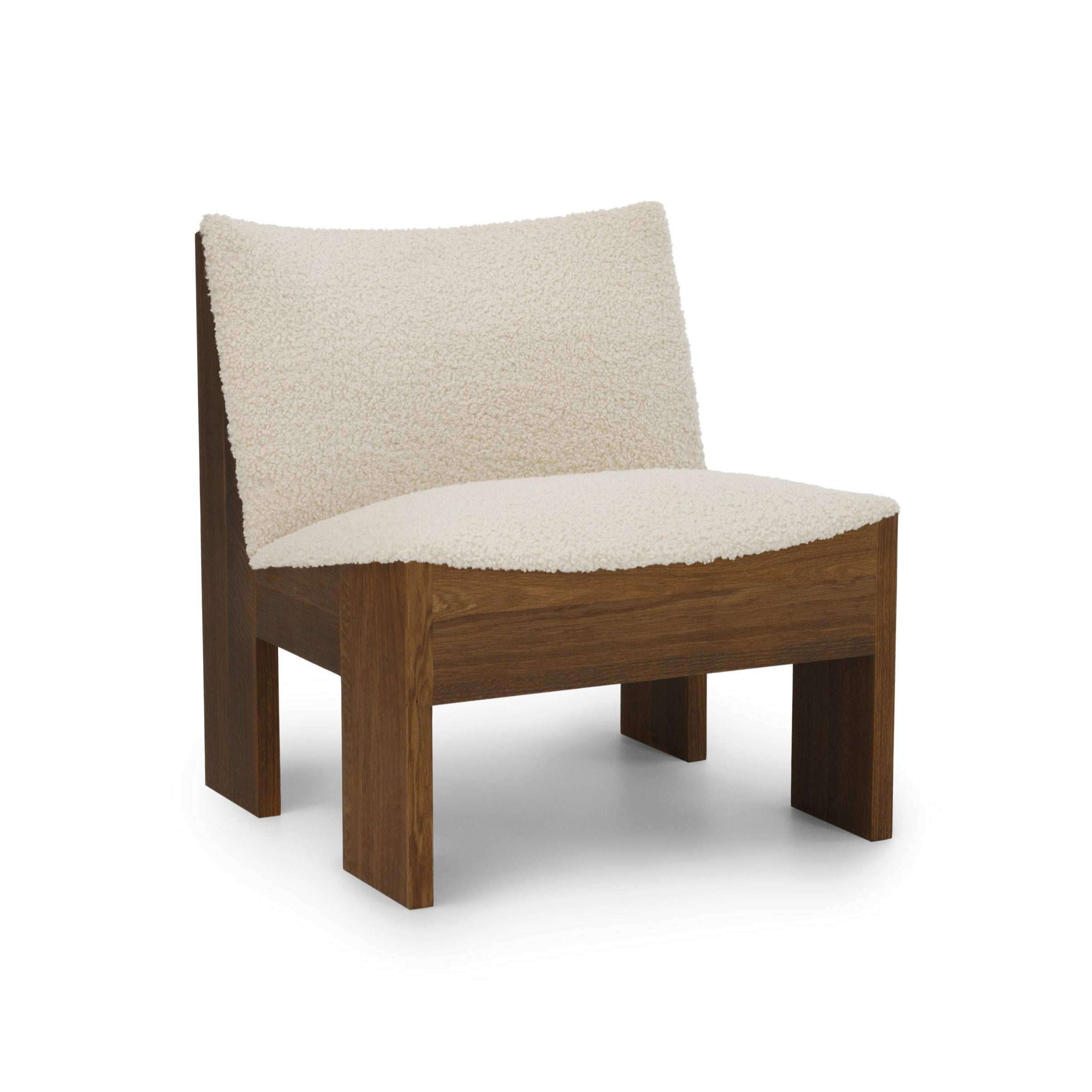 Tenon Zink Drake Spacedust Sessel Beige mit einer dunklen Eichenbasis