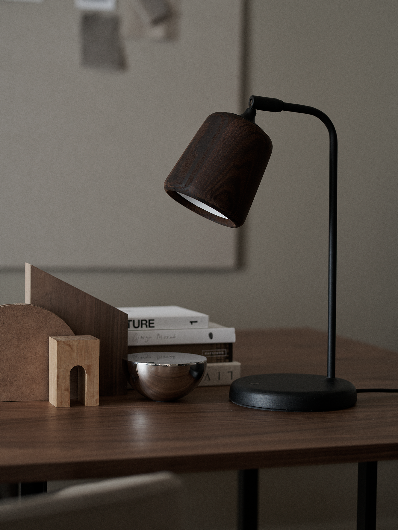 Desk lamp material dark cement