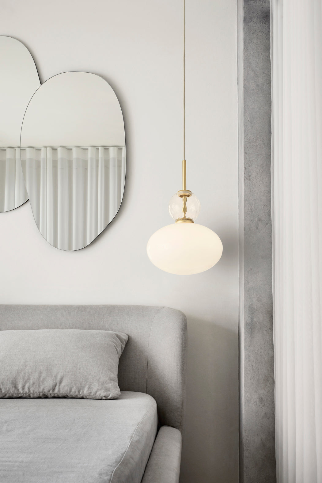 Lampa wisząca RIZZATTO 32 mosiężny z opalowym szkłem – mosiądz