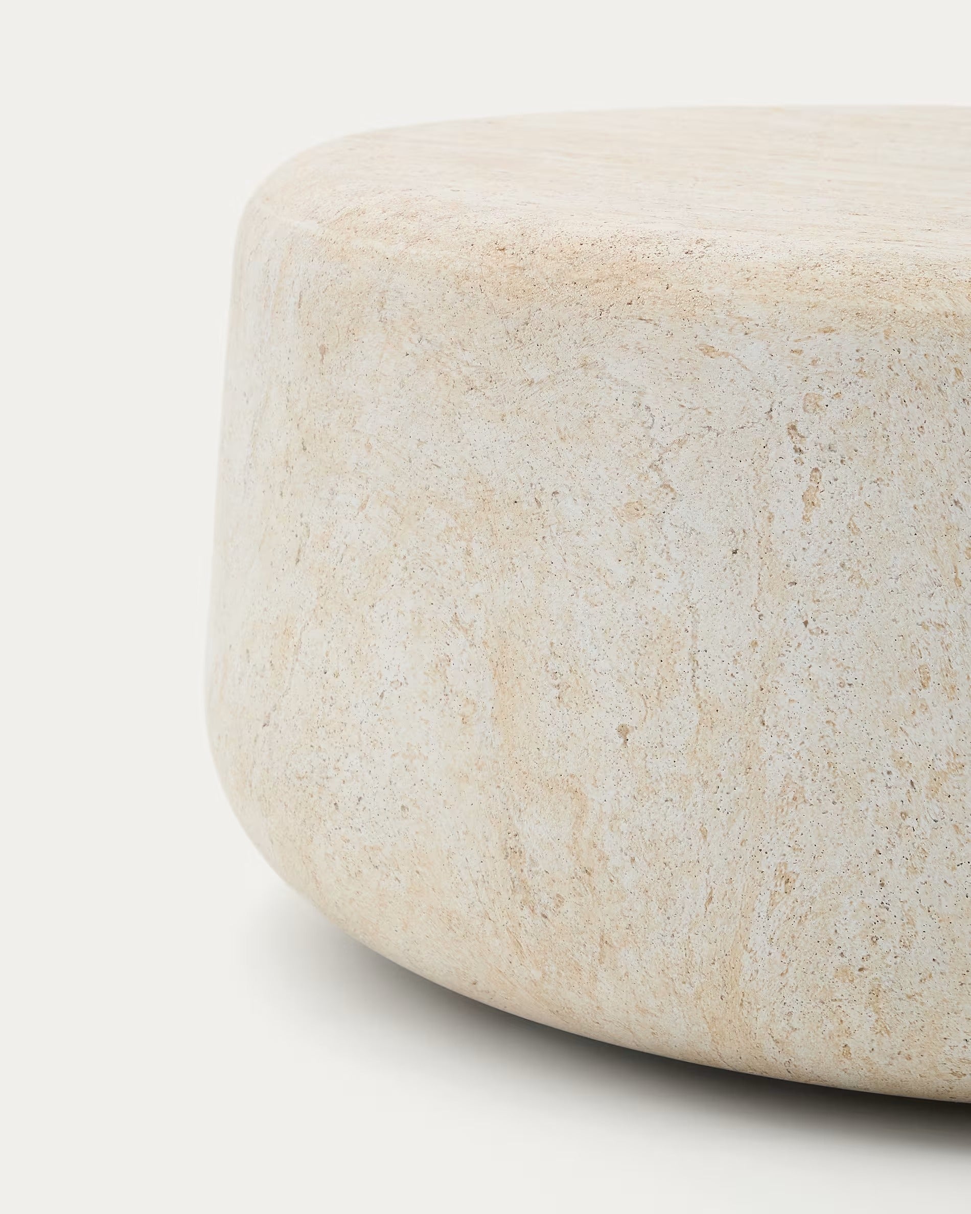 DRASI Garden Table in Cement with Travertine Imitation