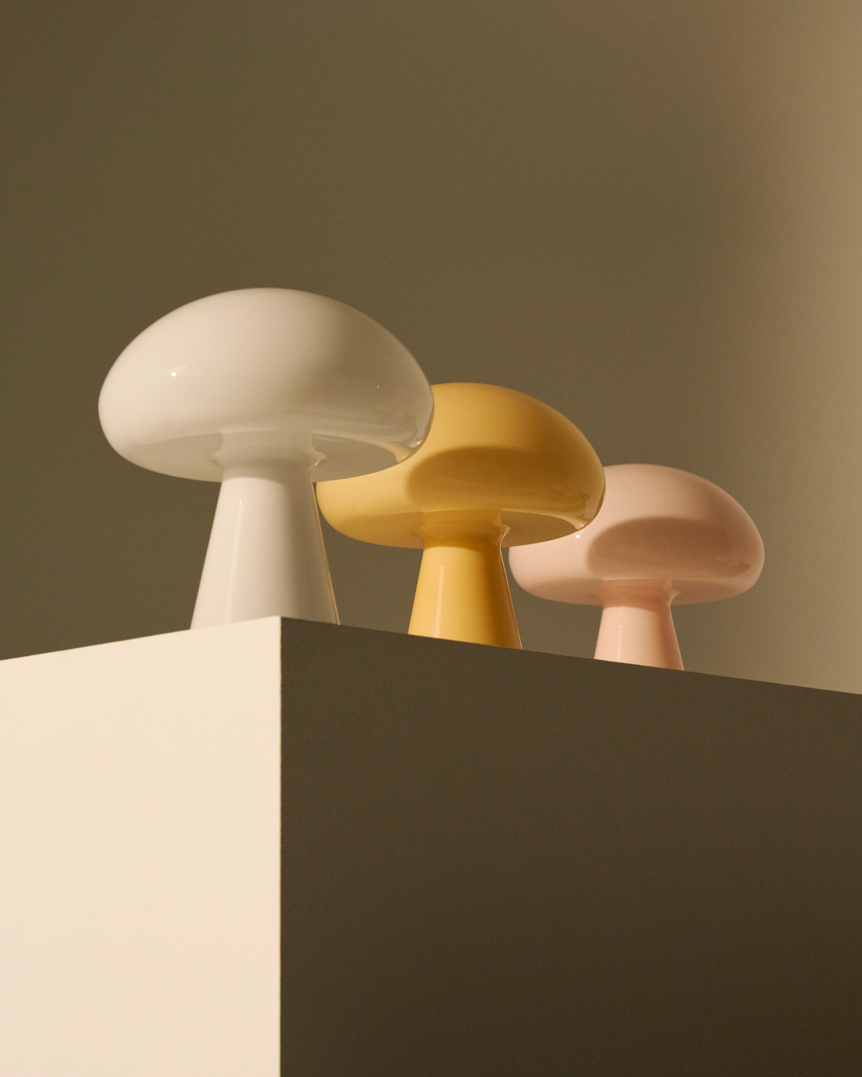 Tragbare Lampe OBELLO buttrig gelb