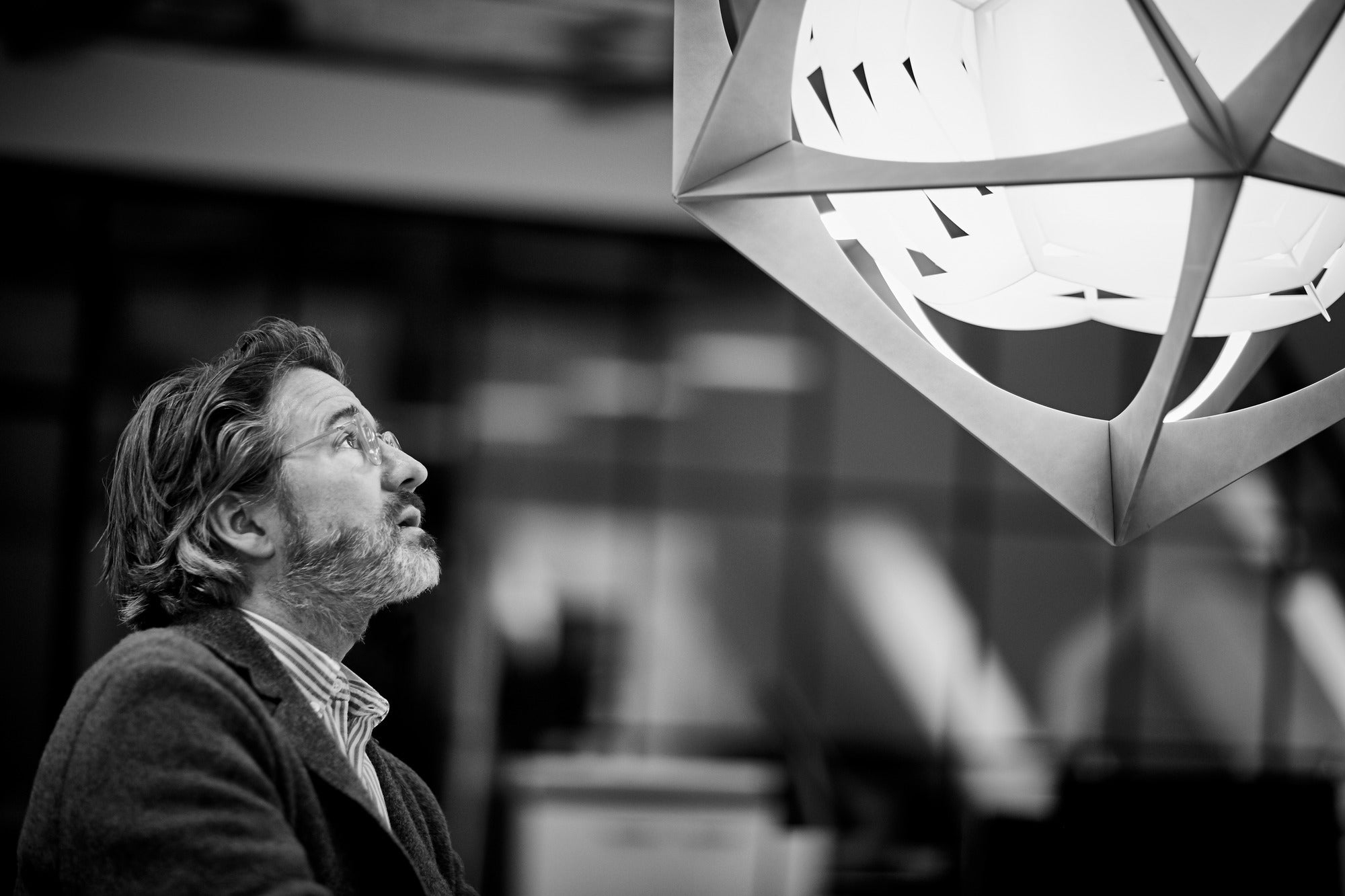 Lampa wisząca OE QUASI ciemne aluminium – Louis Poulsen