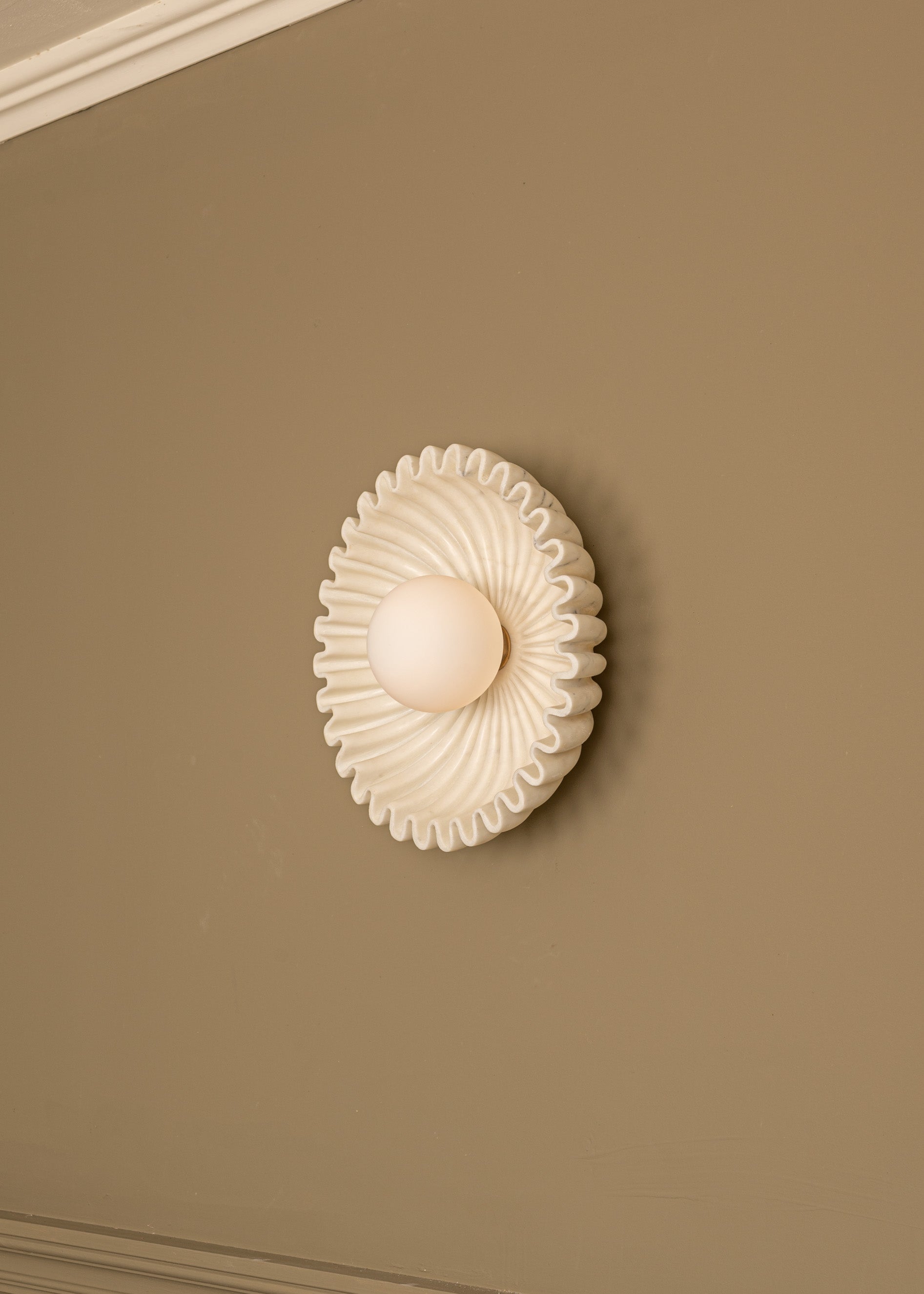 OSTRO Wall Lamp White Marble