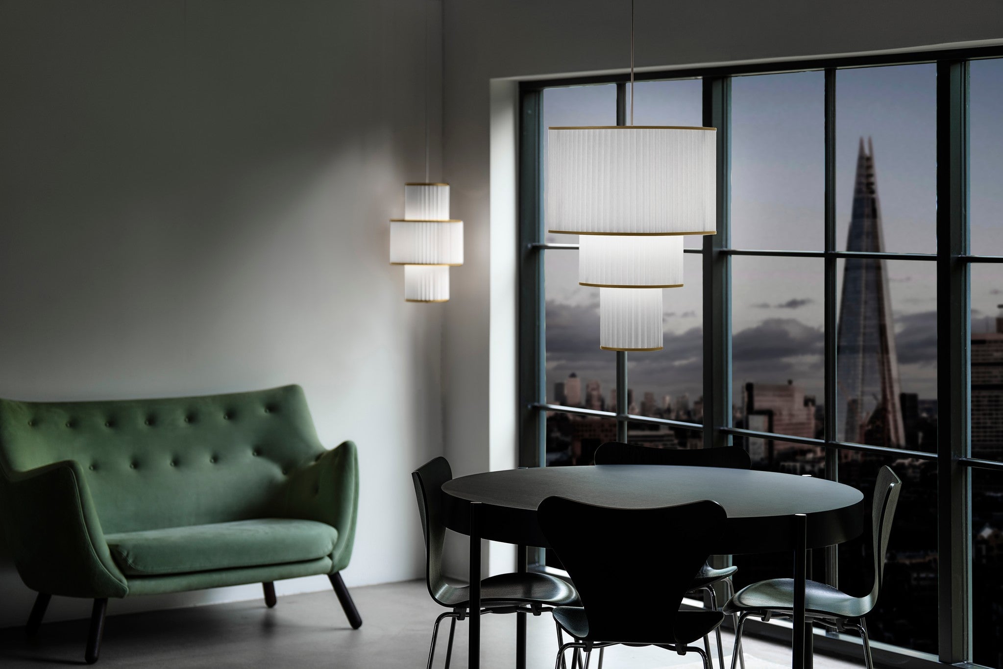 Lampa wisząca MODEL 112 PLIVELLO biały ze złotym – Le Klint