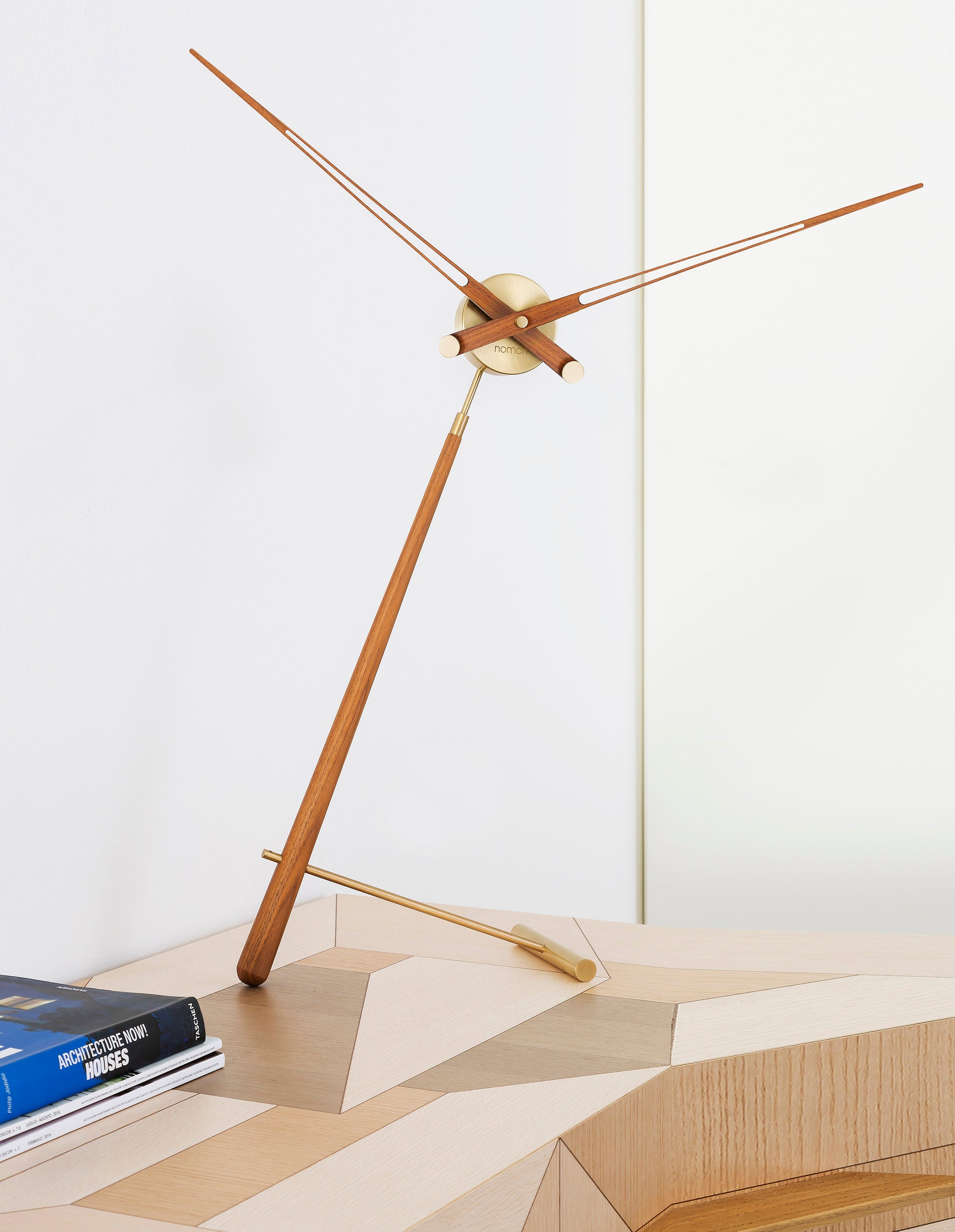 PUNTERO table clock walnut wood with brass finish